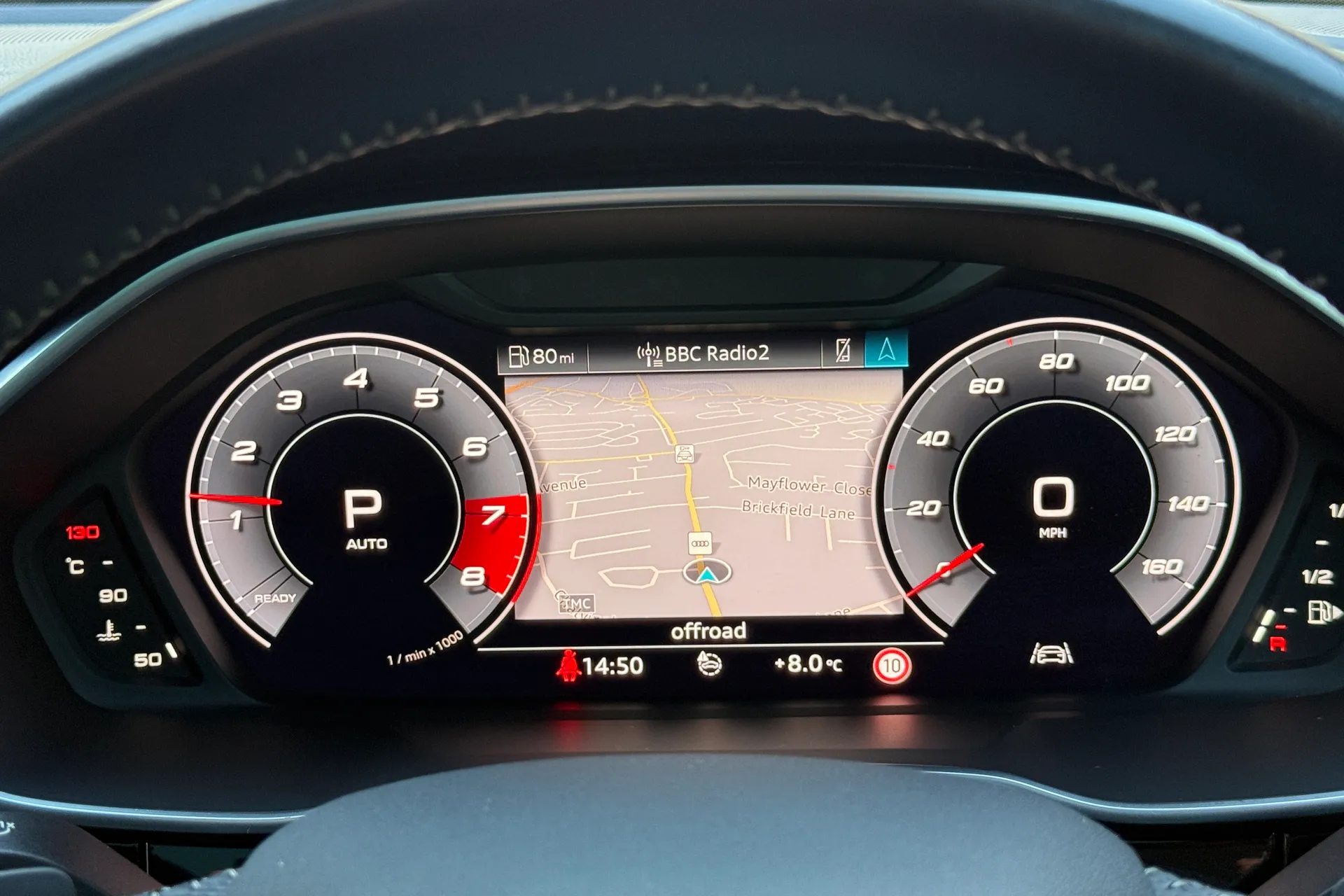 Audi Q3 thumbnail image number 12