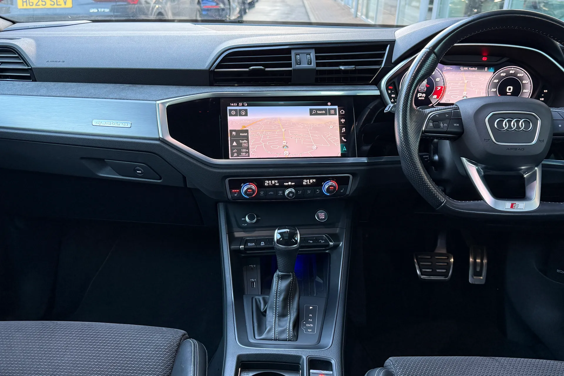 Audi Q3 thumbnail image number 43