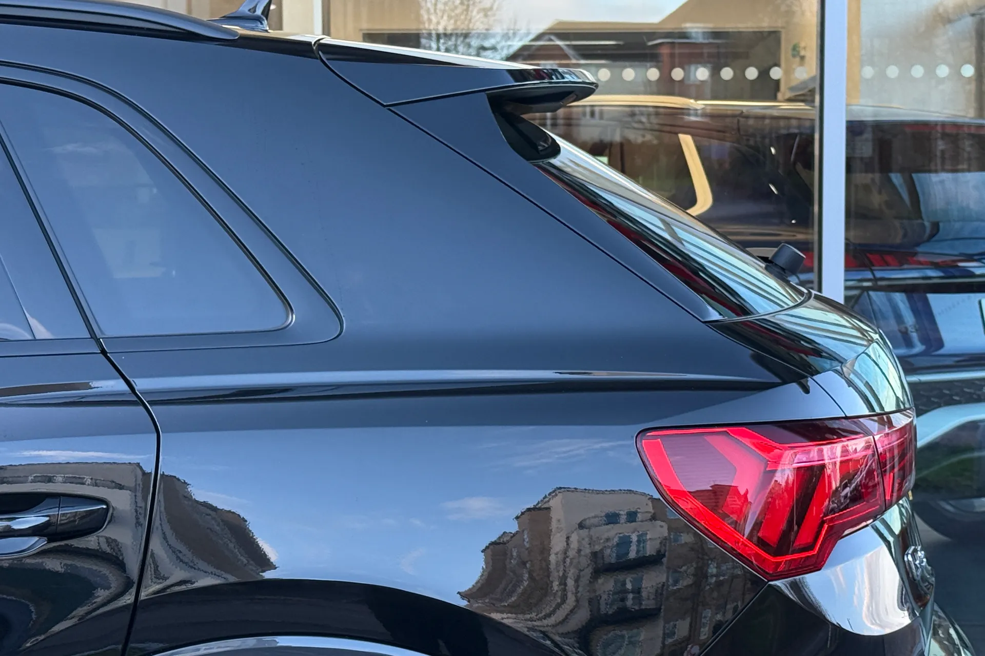 Audi Q3 thumbnail image number 52