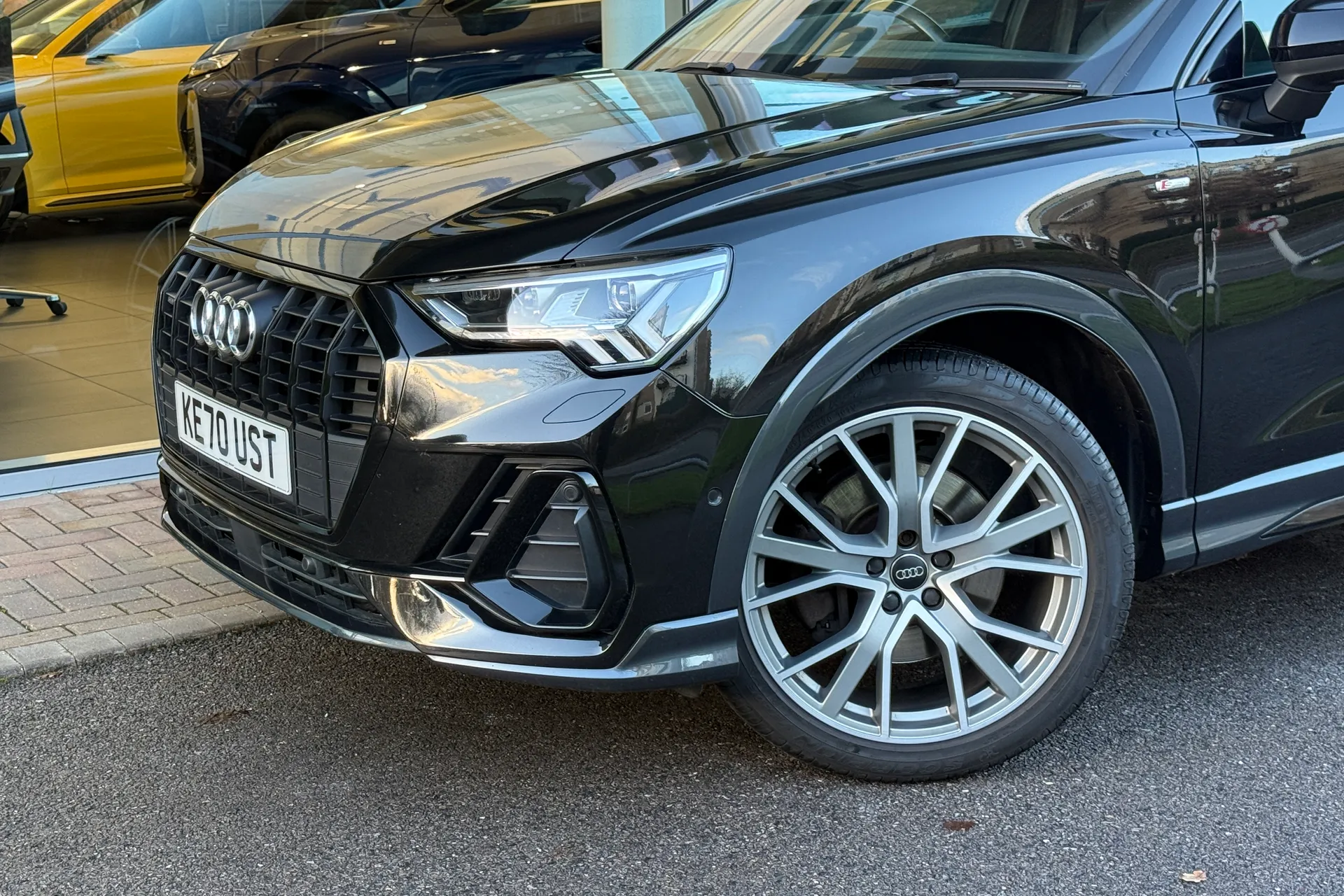 Audi Q3 thumbnail image number 63