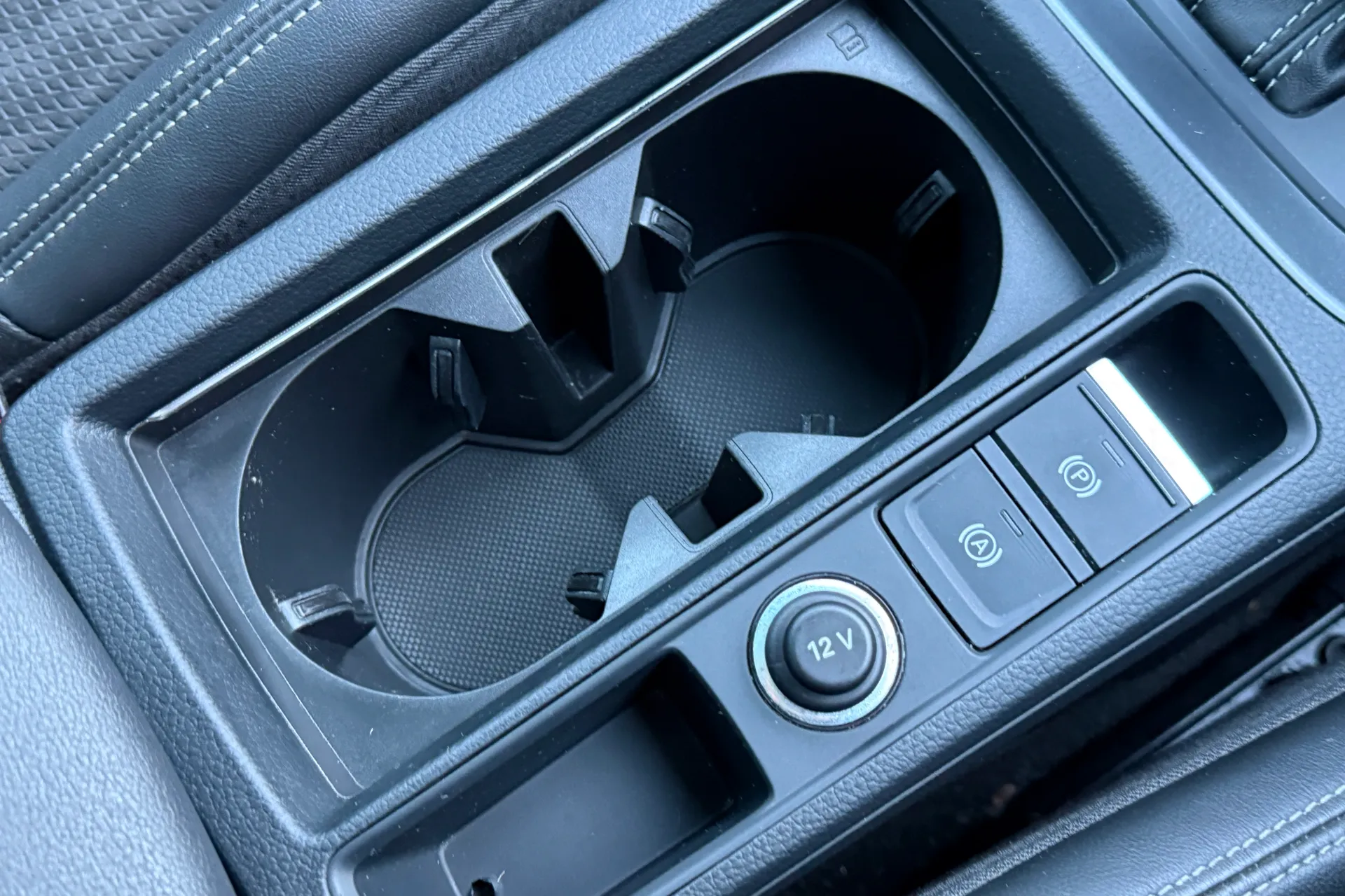 Audi Q3 thumbnail image number 26