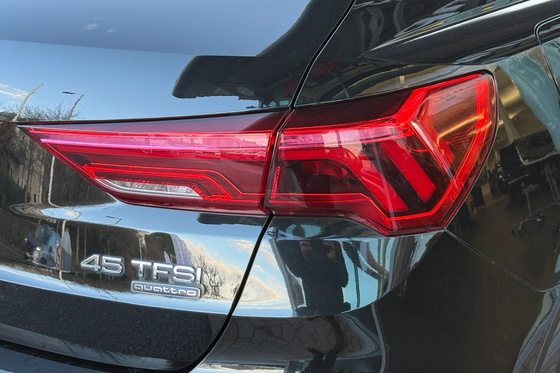 Audi Q3 thumbnail image number 49