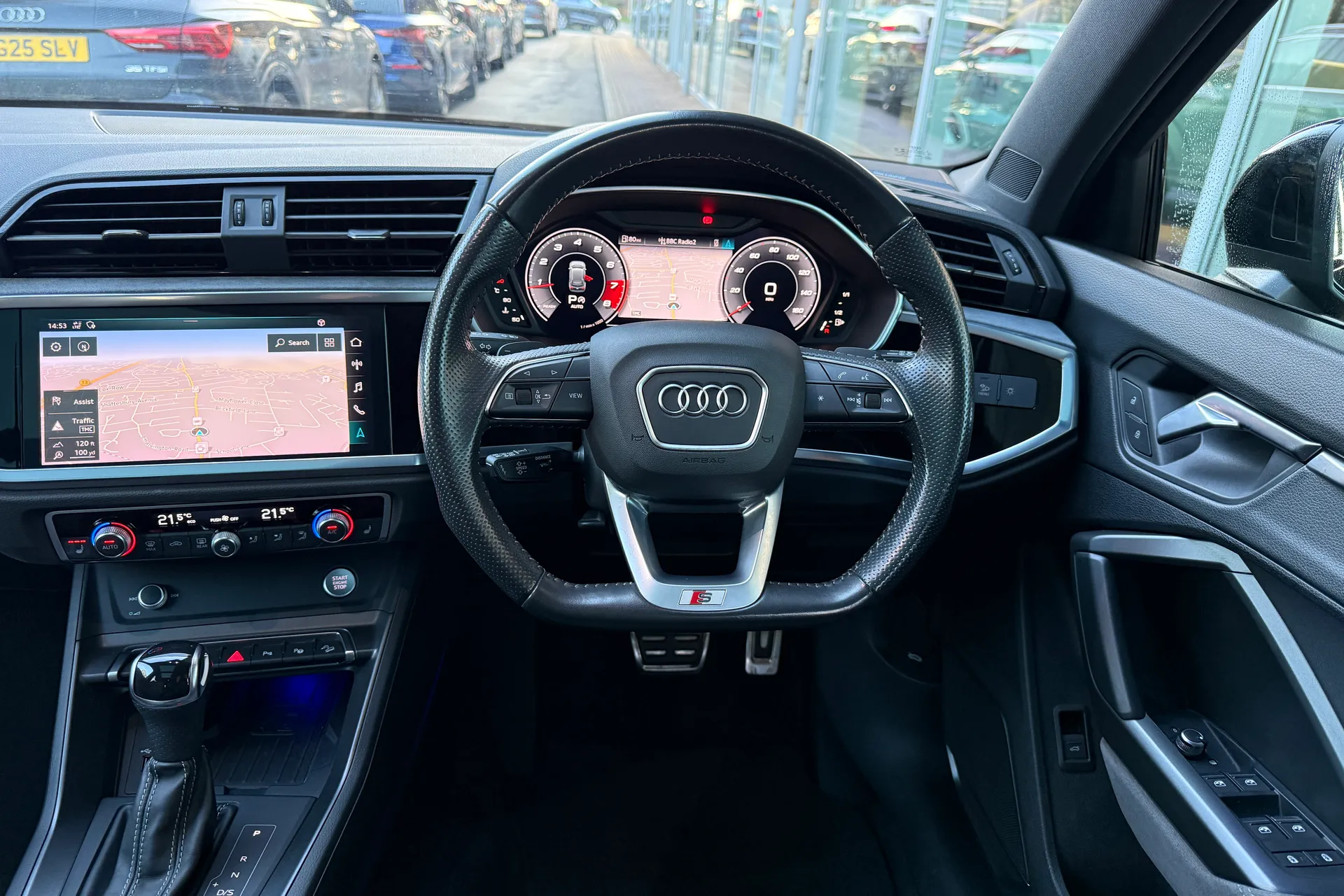 Audi Q3 thumbnail image number 44