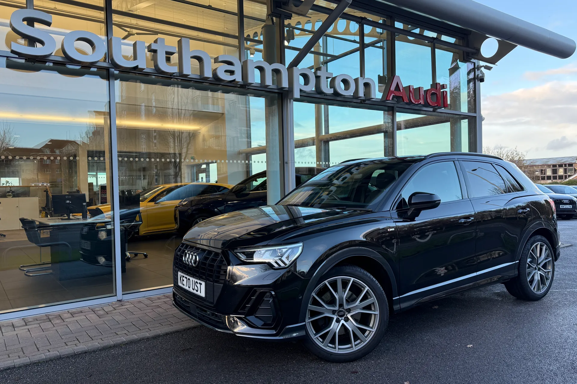 Audi Q3 thumbnail image number 64