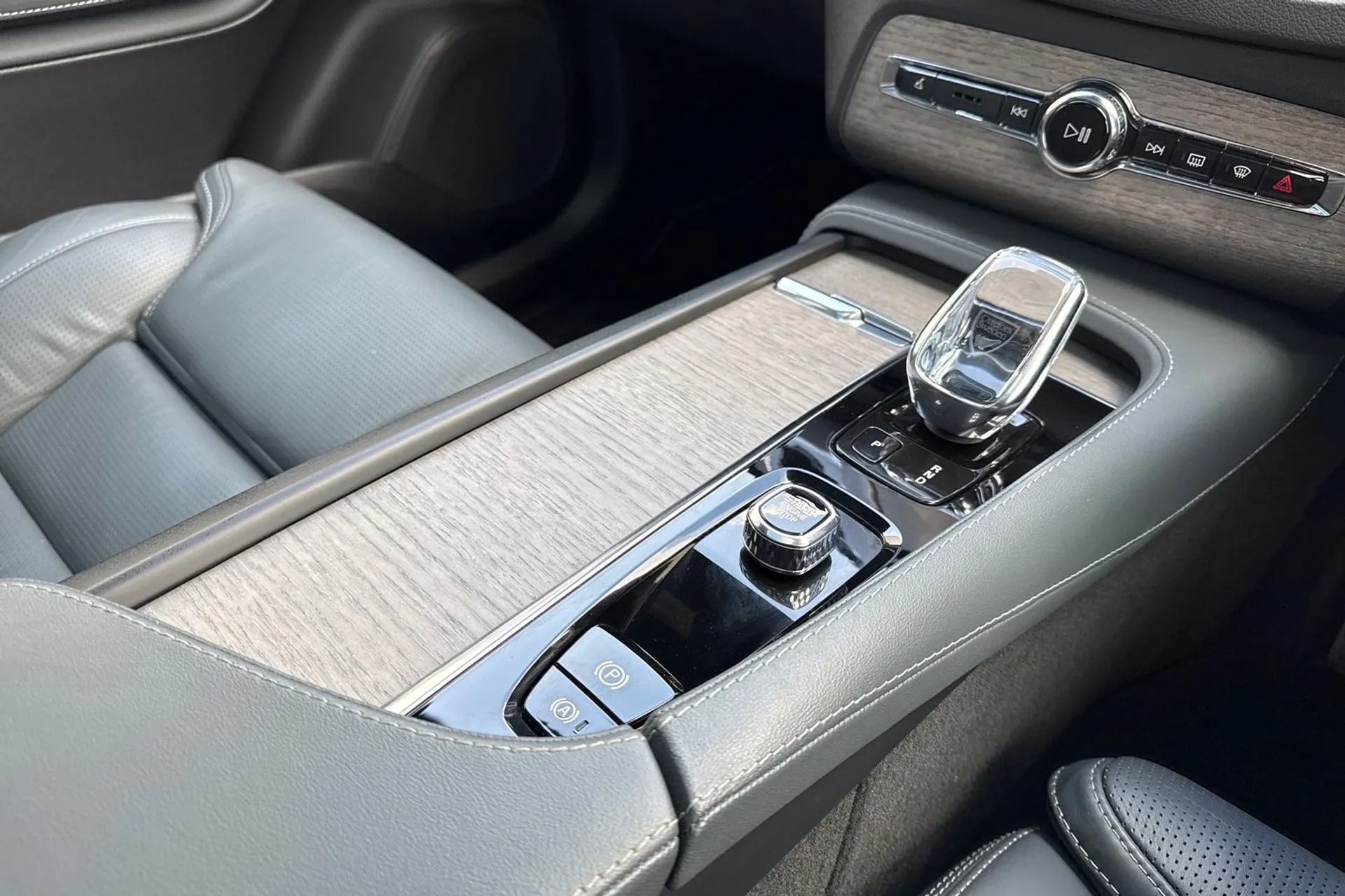 Volvo XC90 thumbnail image number 47