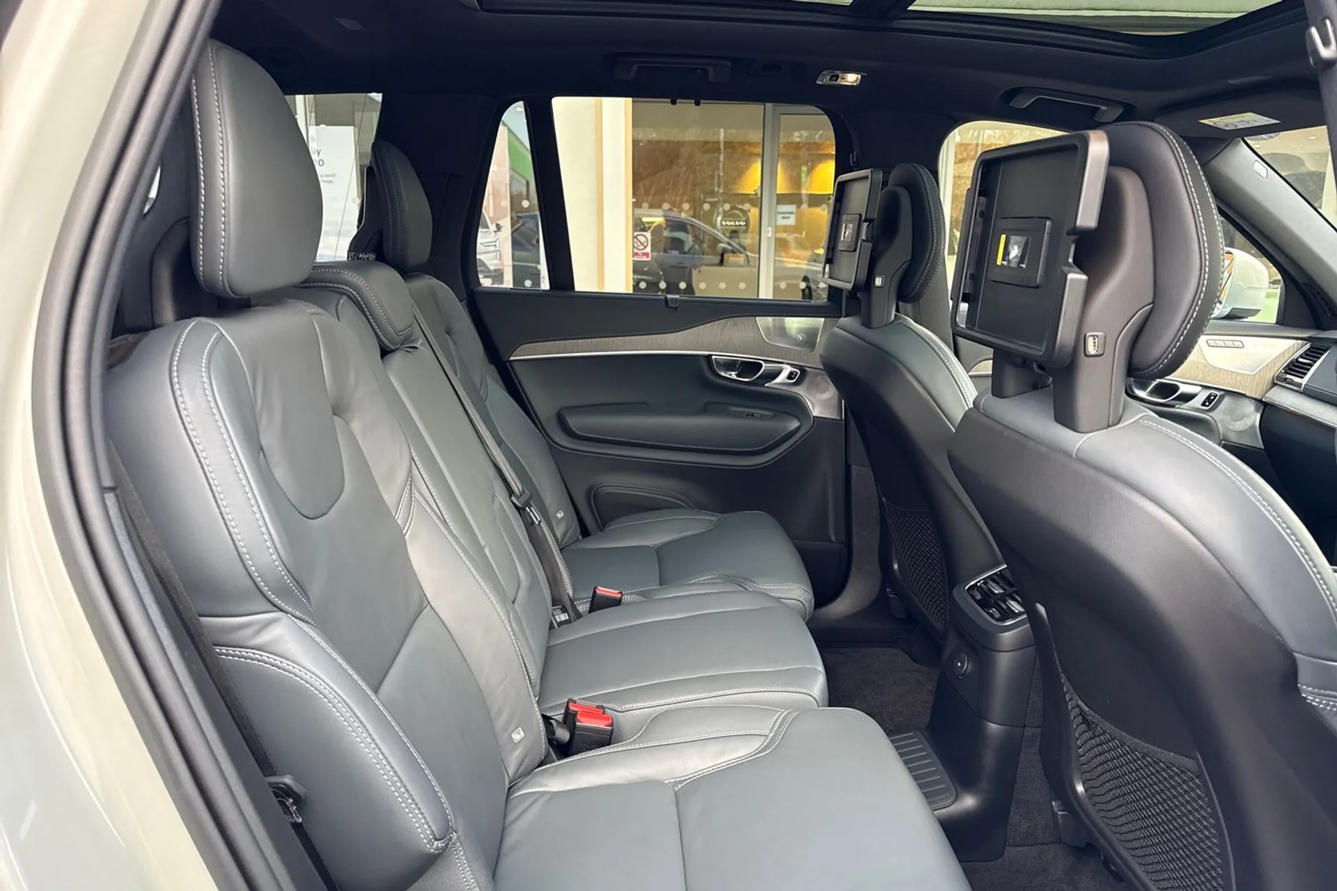 Volvo XC90 thumbnail image number 26