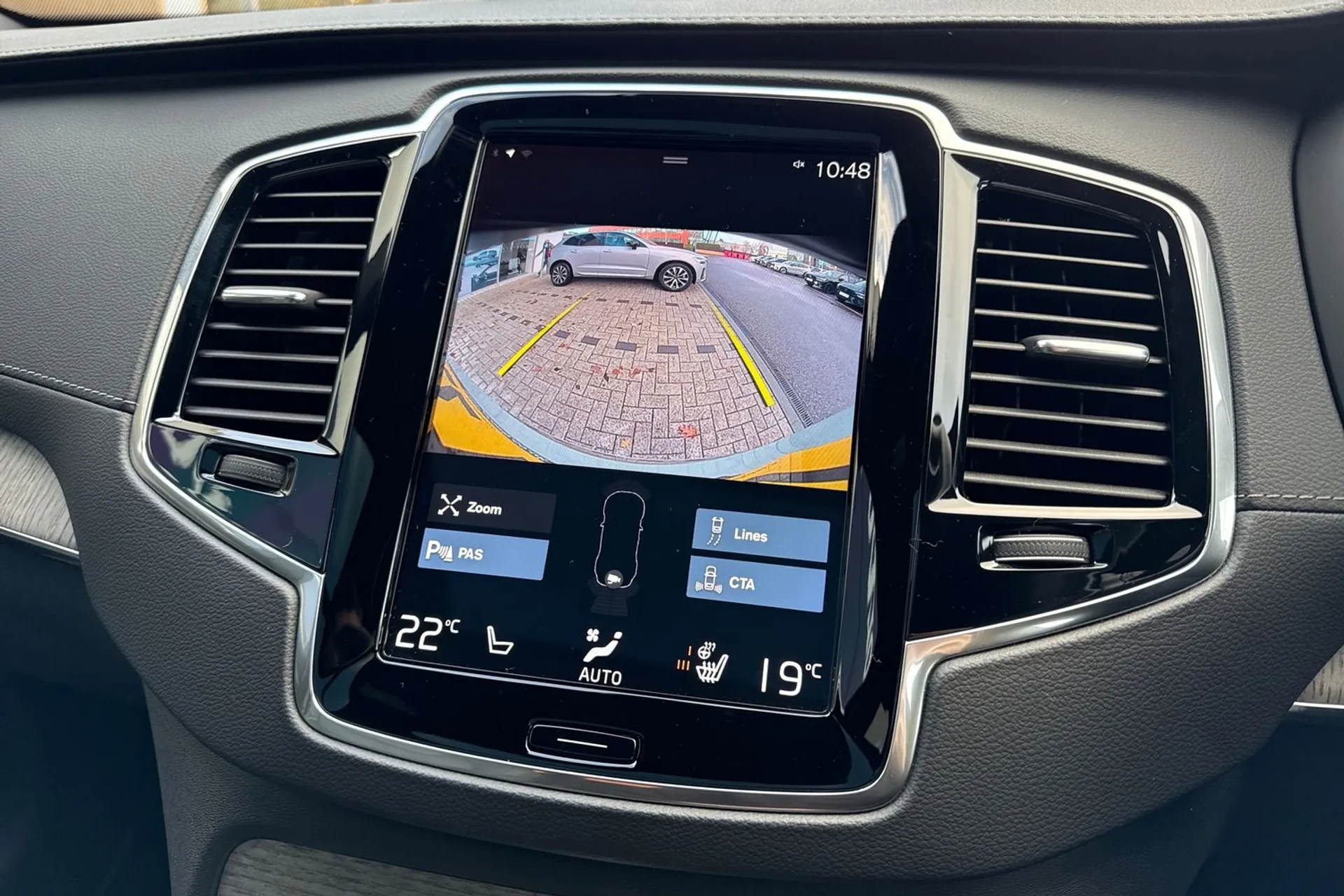 Volvo XC90 thumbnail image number 4