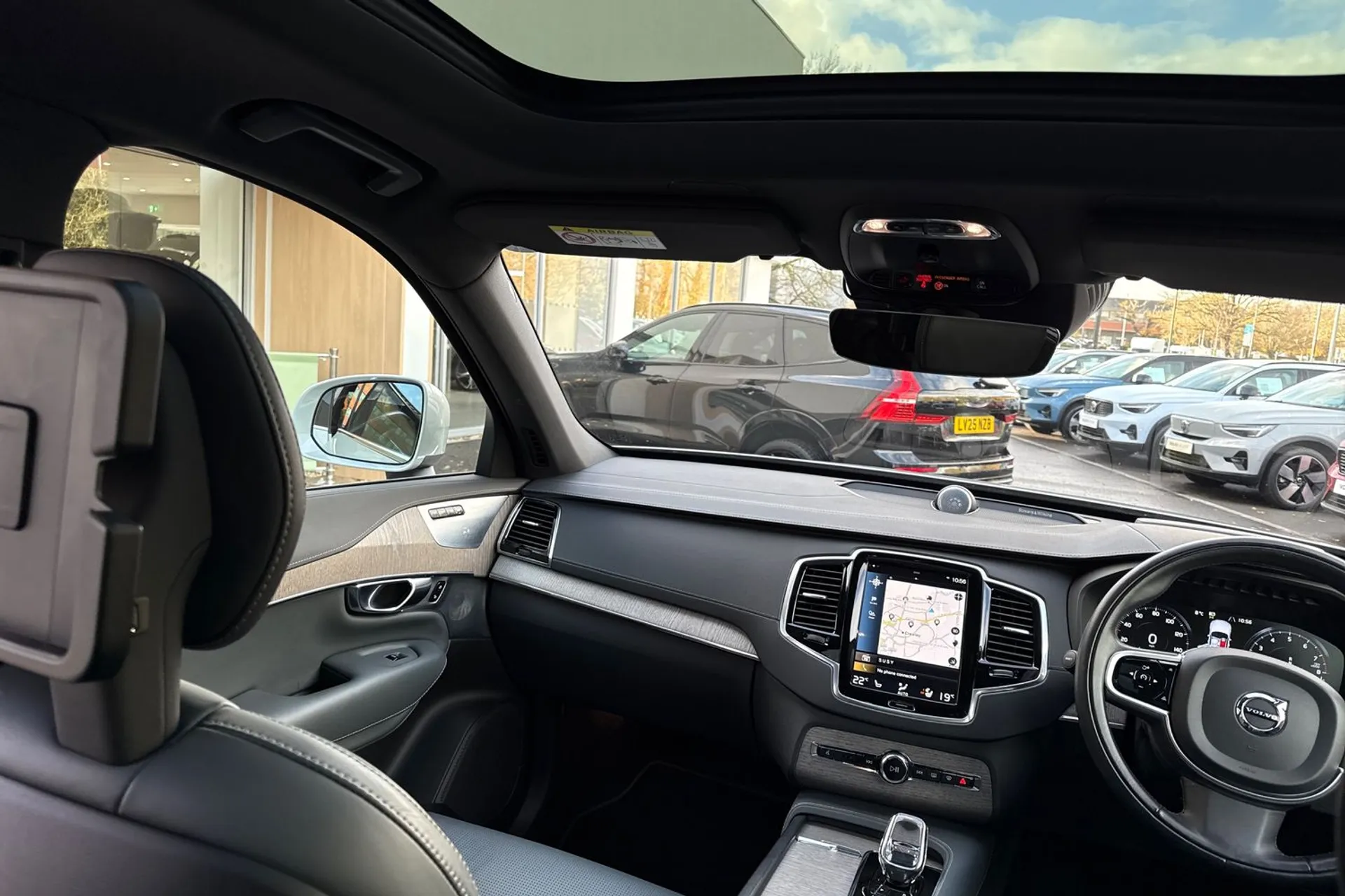 Volvo XC90 thumbnail image number 35