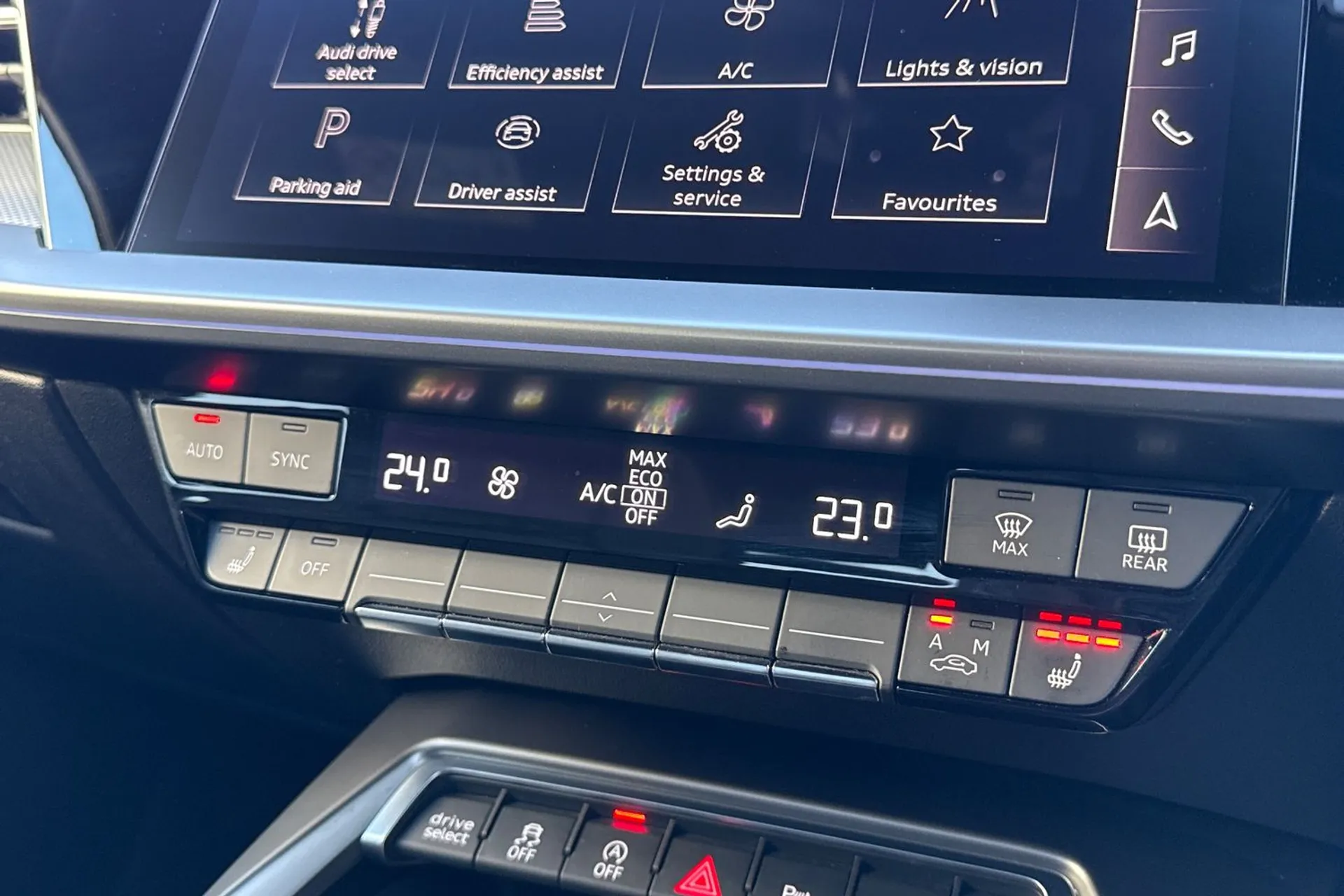 Audi A3 thumbnail image number 26