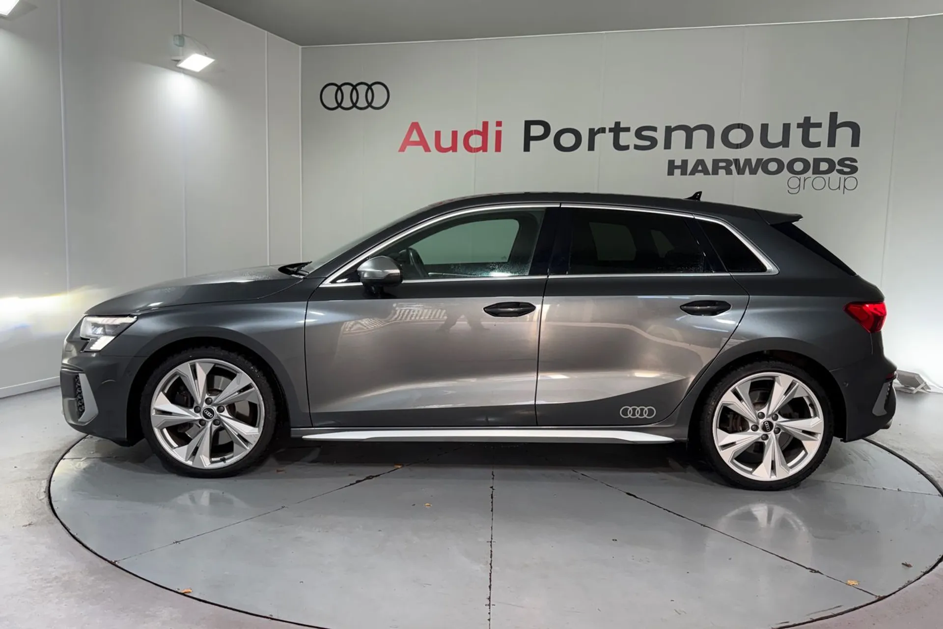 Audi A3 thumbnail image number 8