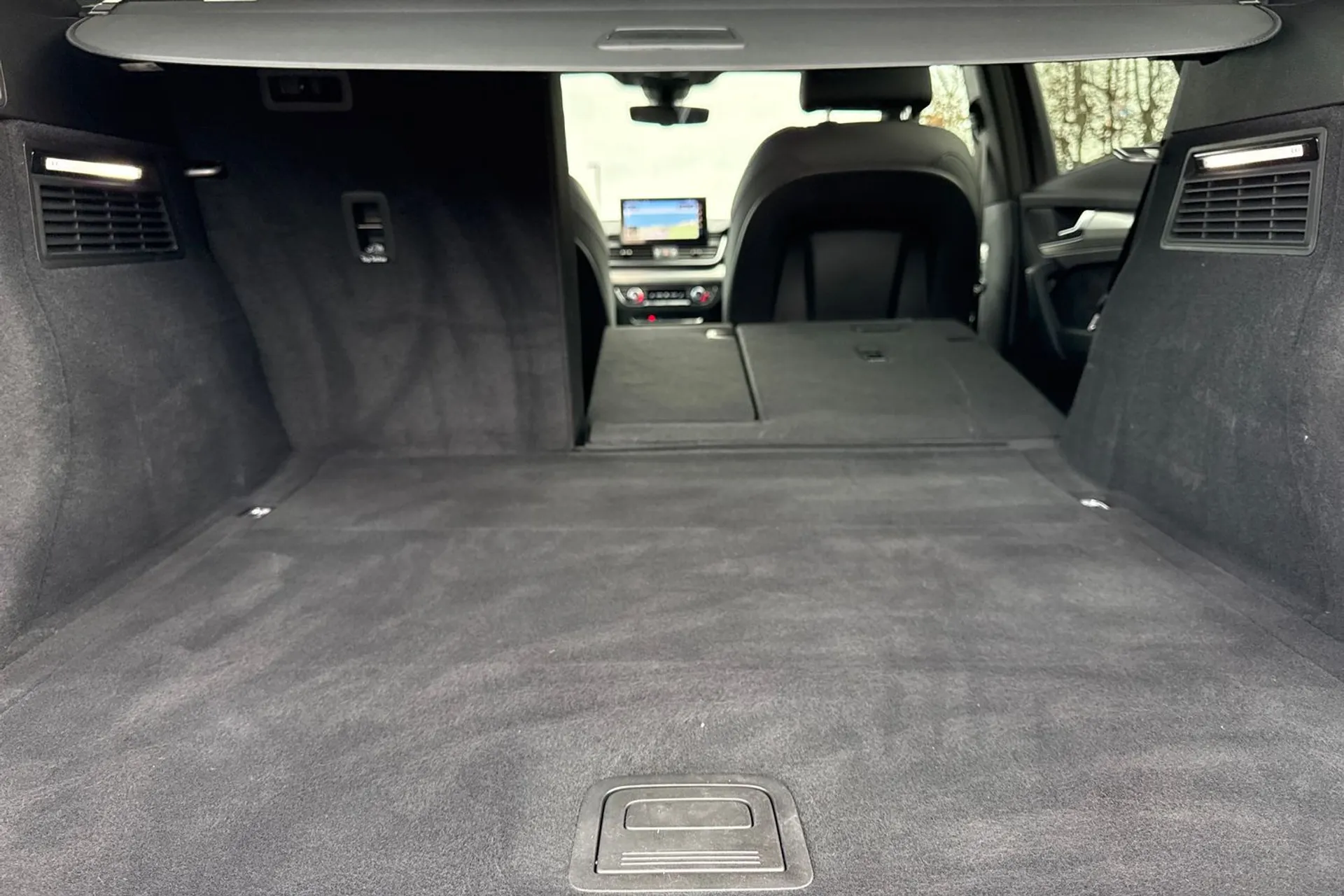 Audi Q5 thumbnail image number 21