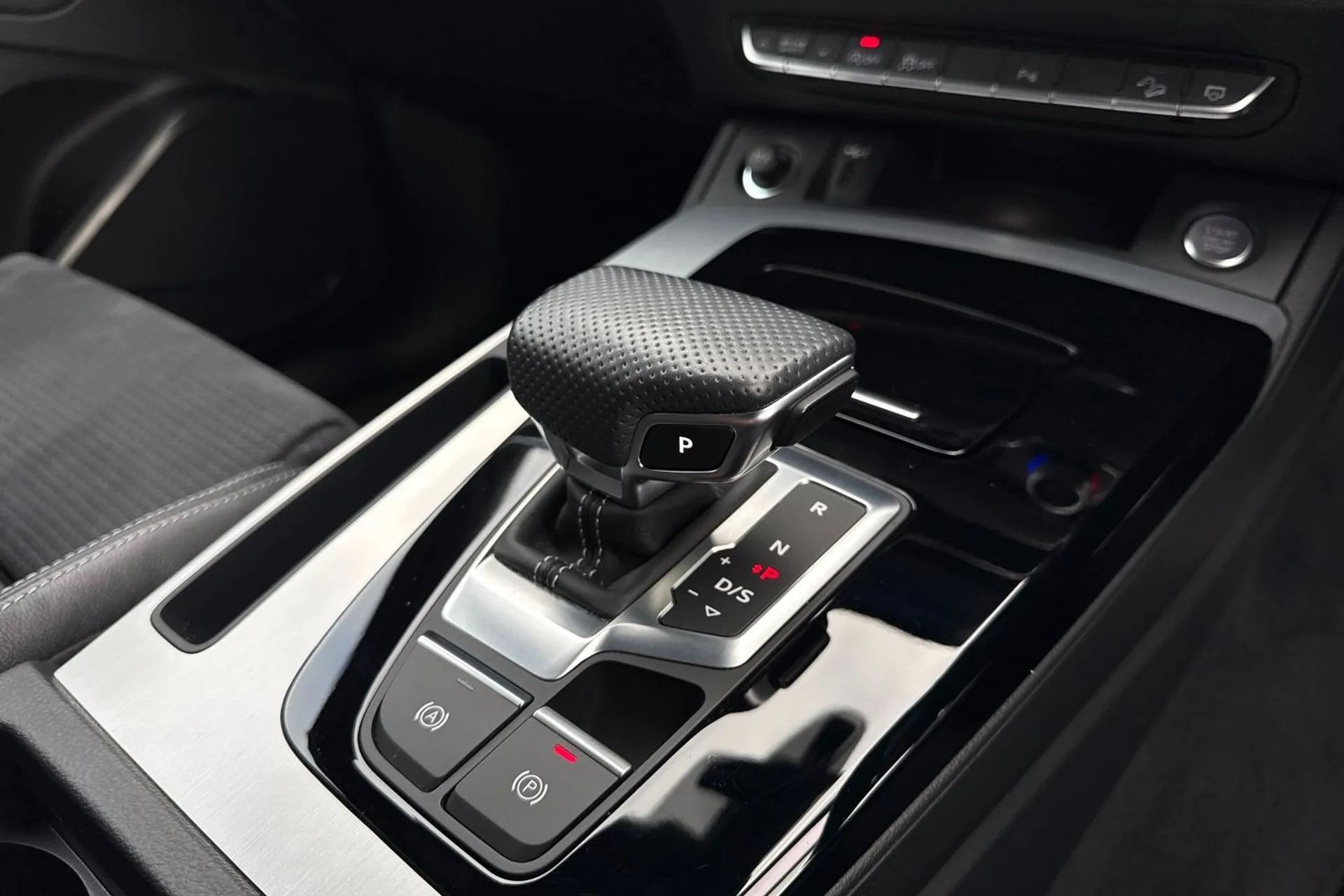 Audi Q5 thumbnail image number 30