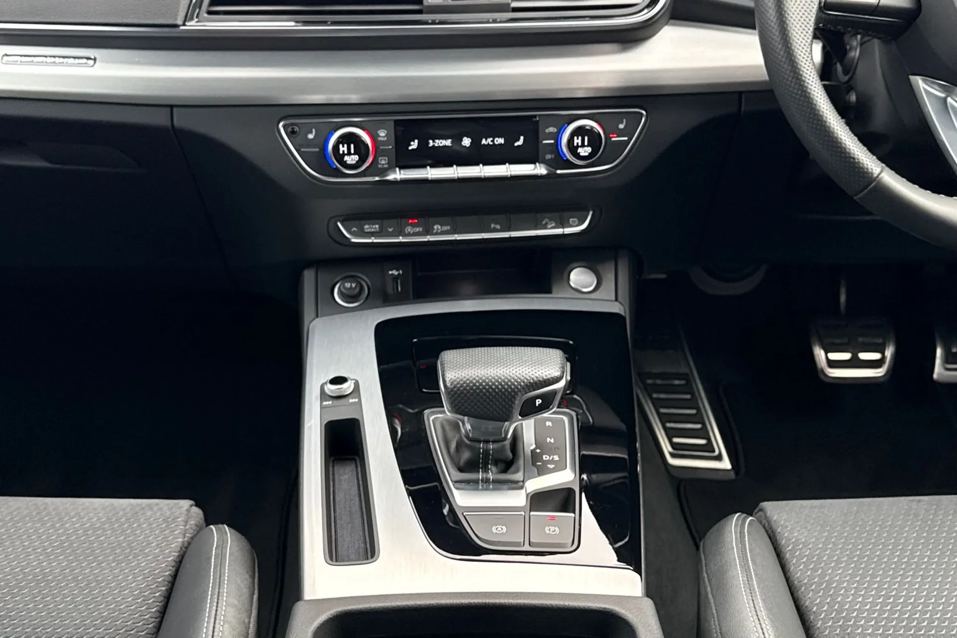 Audi Q5 thumbnail image number 44