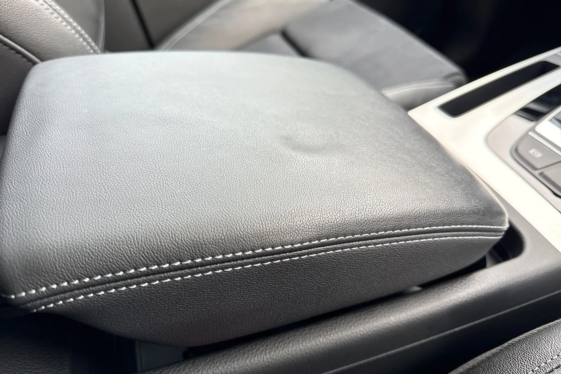 Audi Q5 thumbnail image number 48