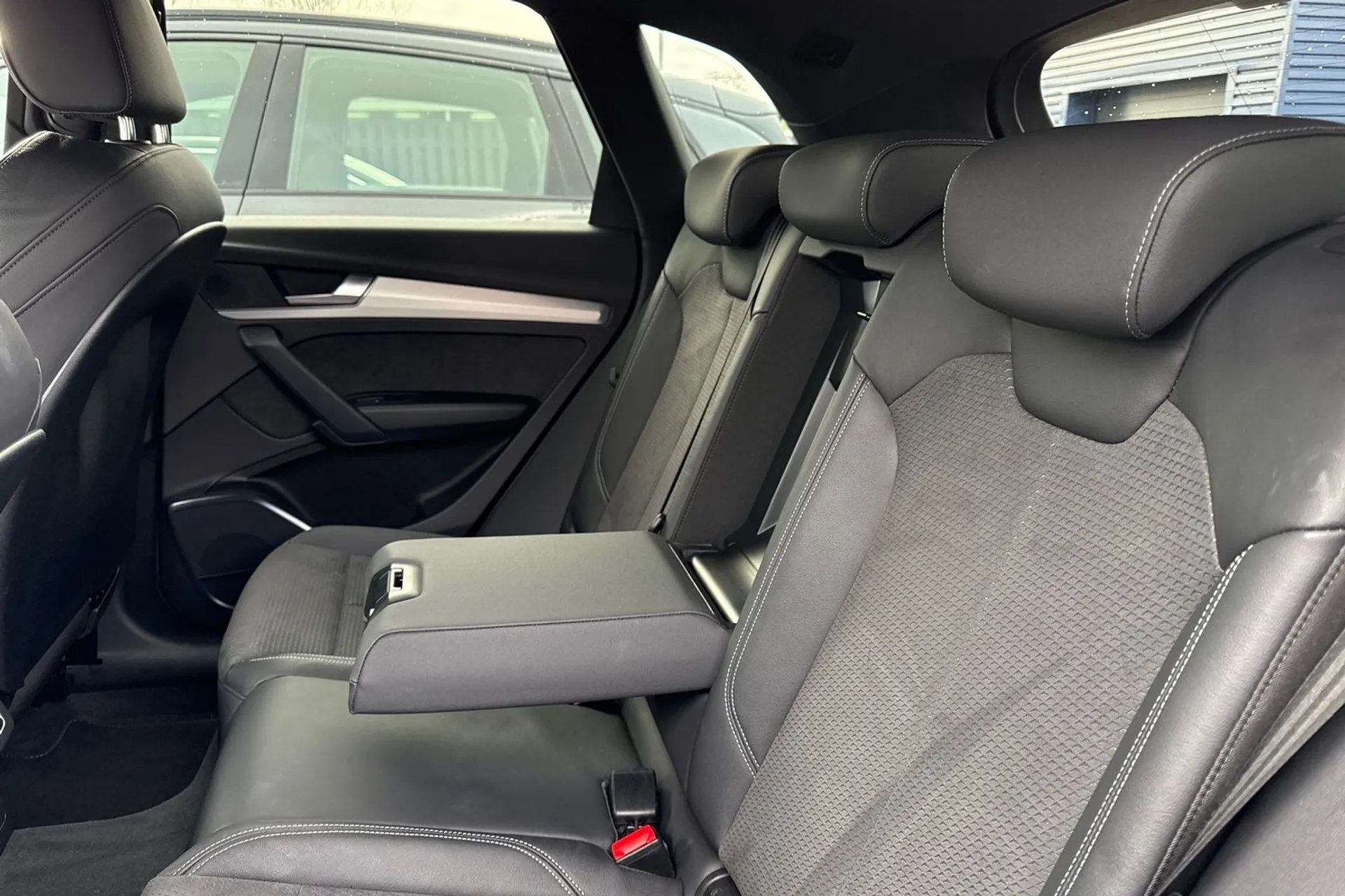 Audi Q5 thumbnail image number 40