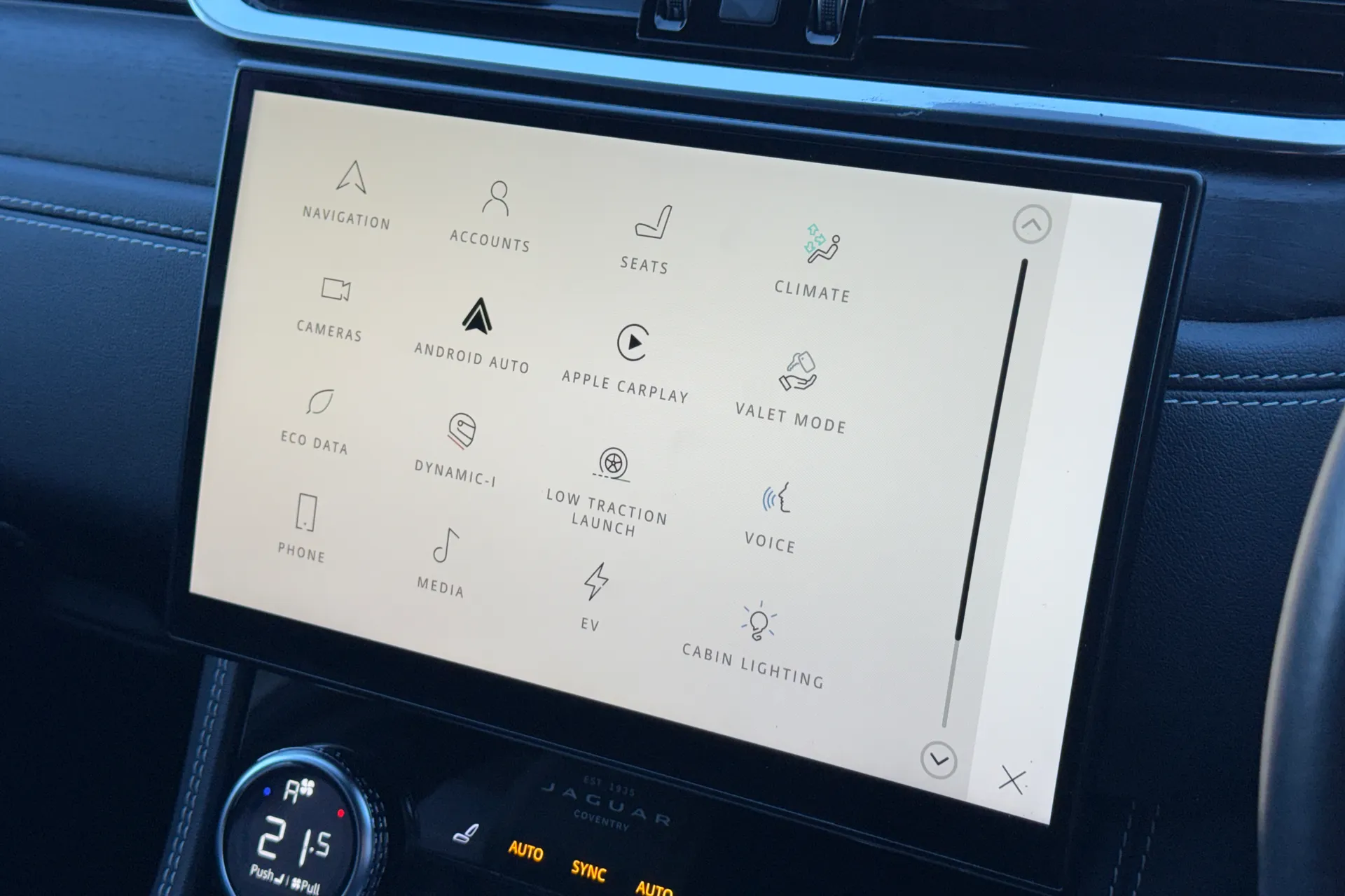 Jaguar F-PACE thumbnail image number 46