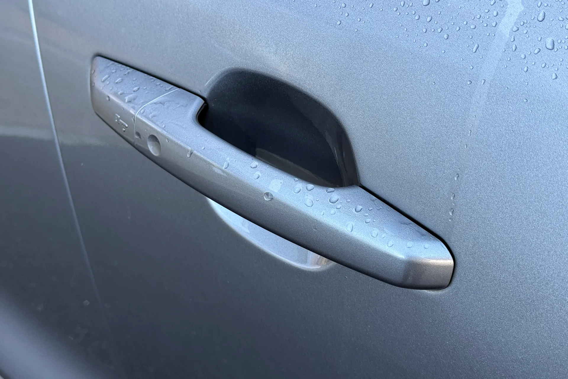 Jaguar F-PACE thumbnail image number 37