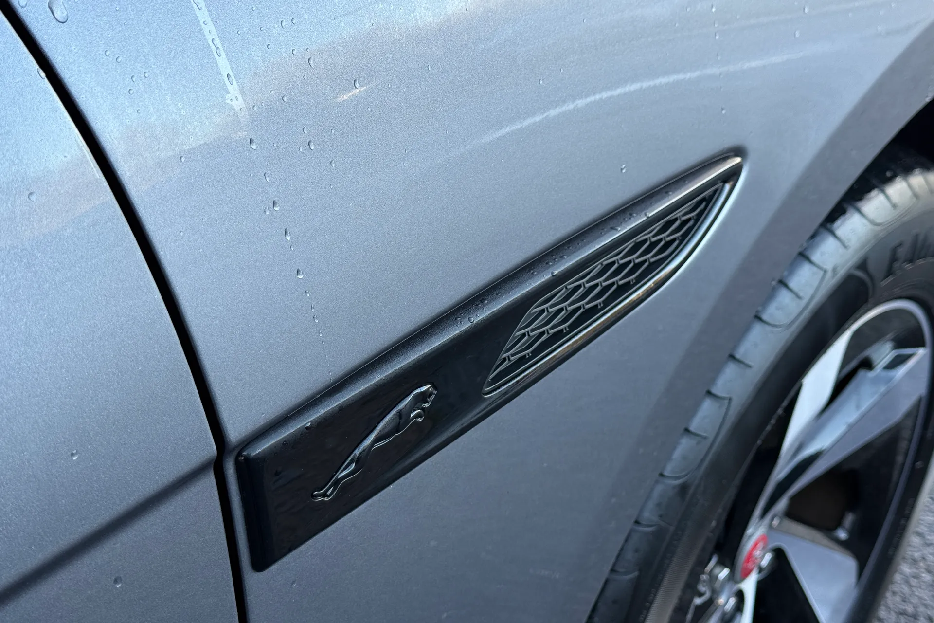 Jaguar F-PACE thumbnail image number 53