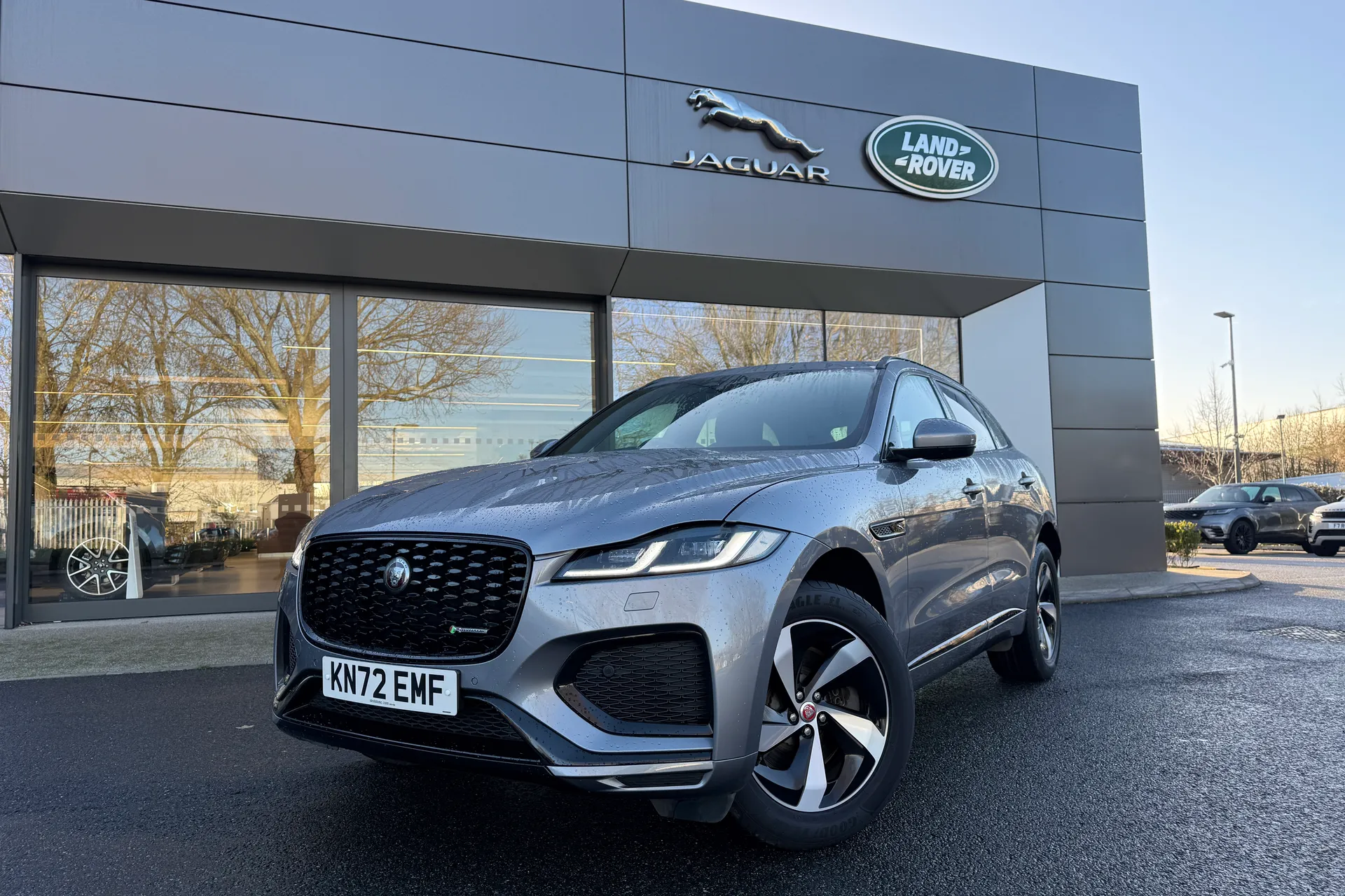 Jaguar F-PACE thumbnail image number 28