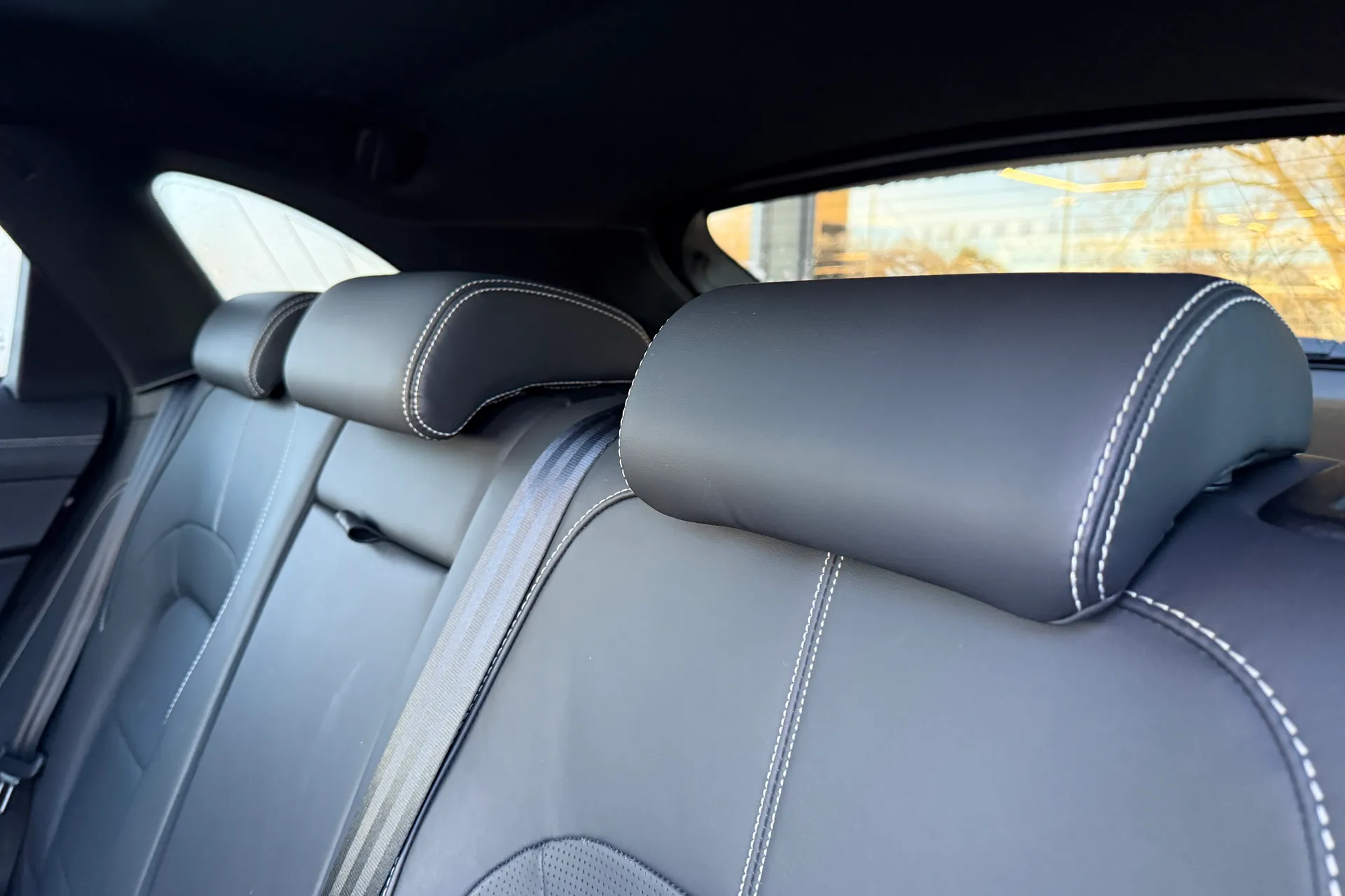 Jaguar F-PACE thumbnail image number 49