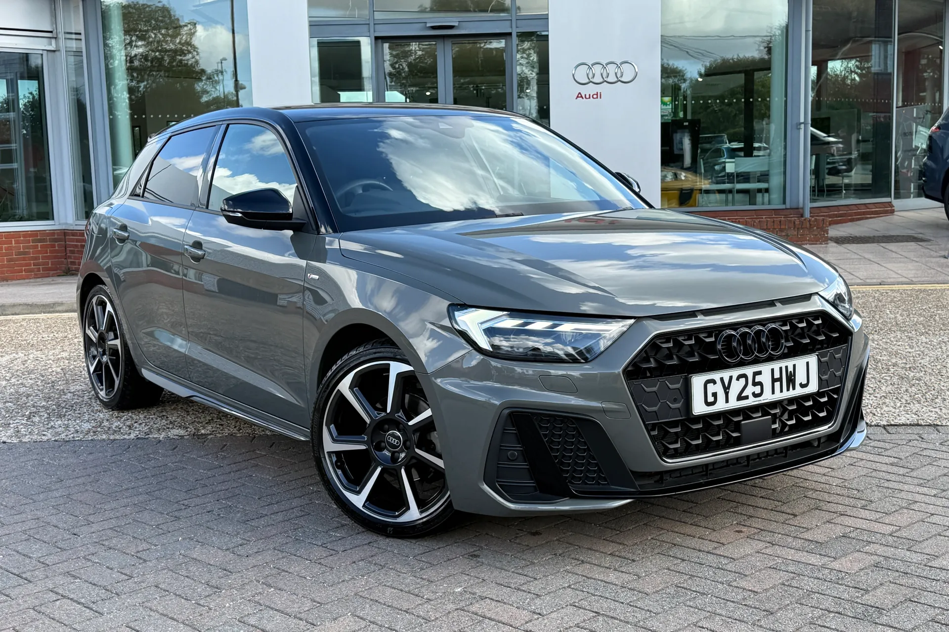 Audi A1 thumbnail image number 25