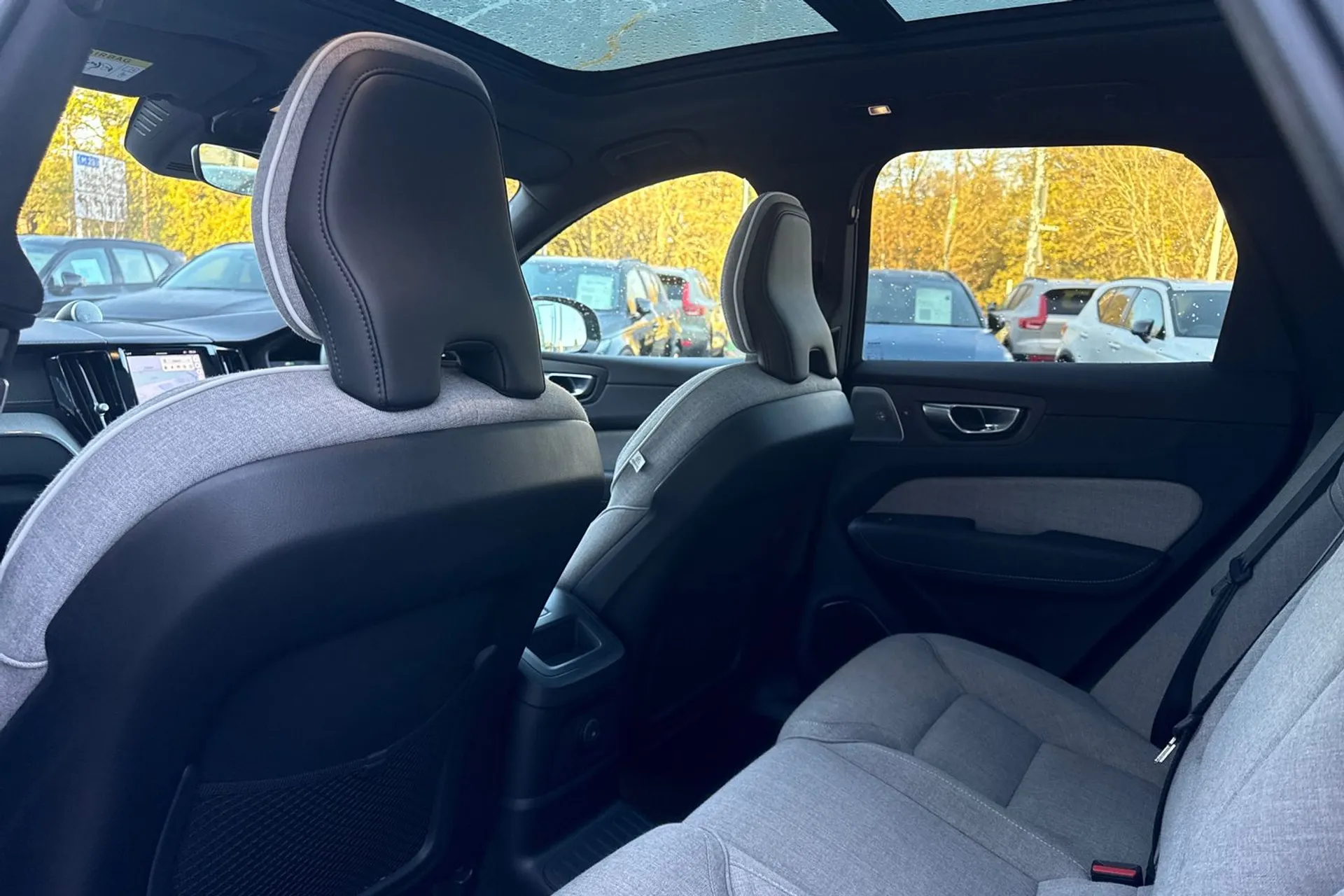 Volvo XC60 thumbnail image number 31