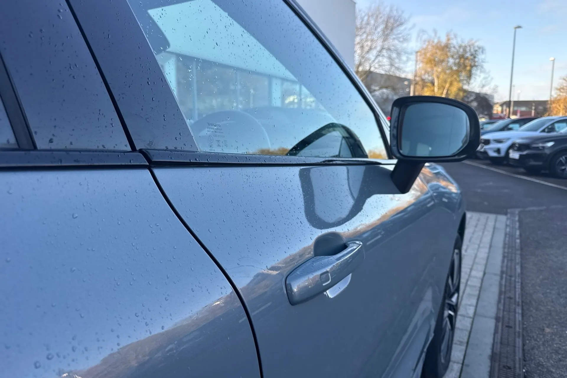 Volvo XC60 thumbnail image number 17