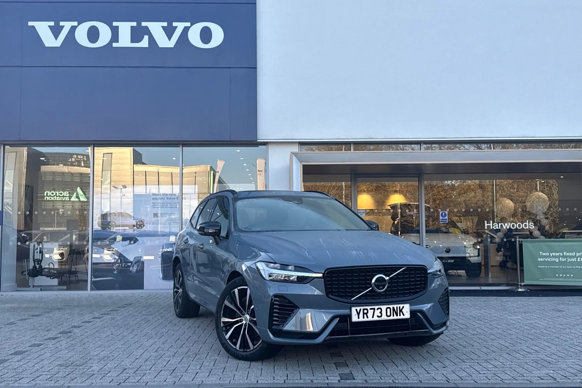 Volvo XC60 focused image