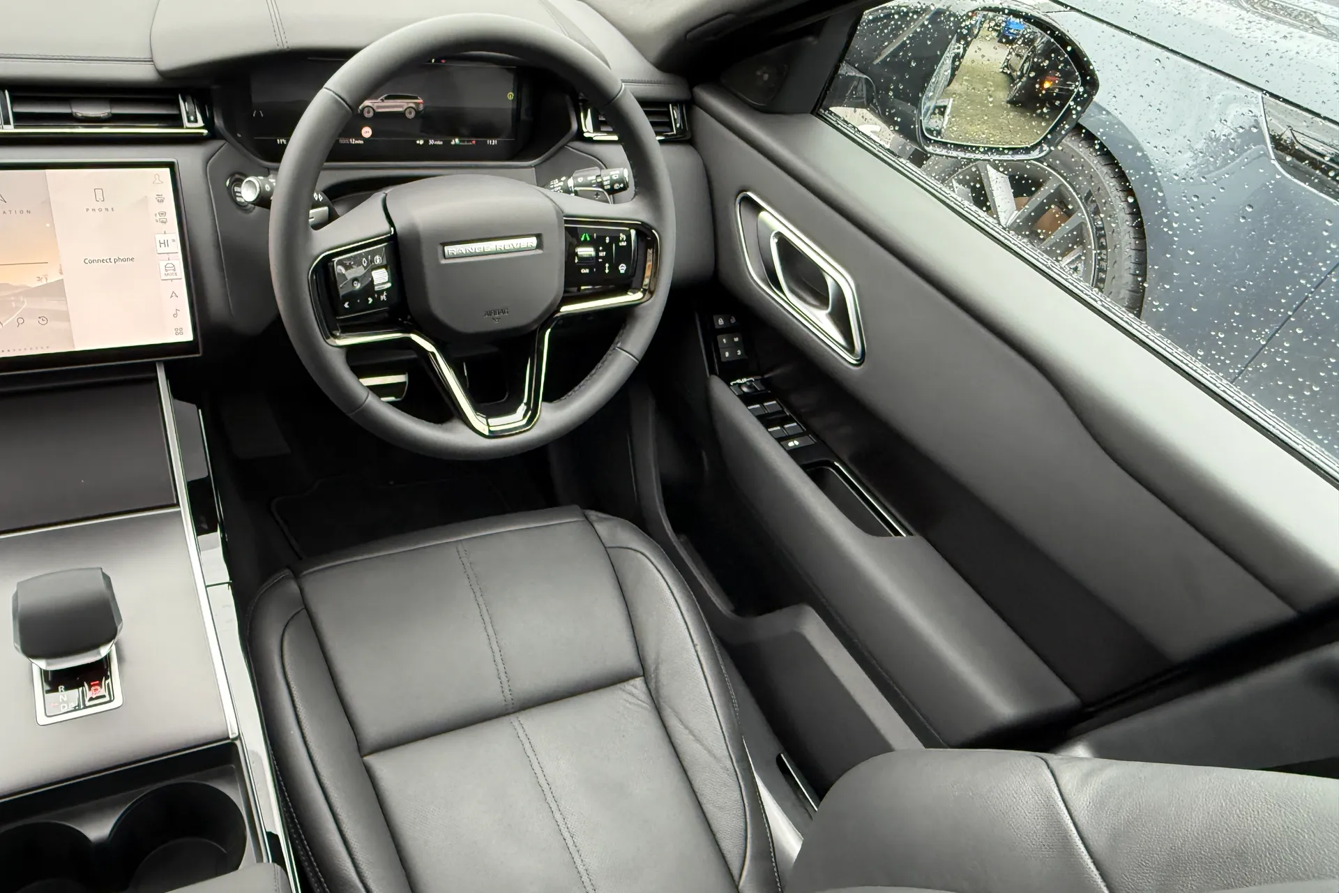 LAND ROVER RANGE ROVER VELAR thumbnail image number 28