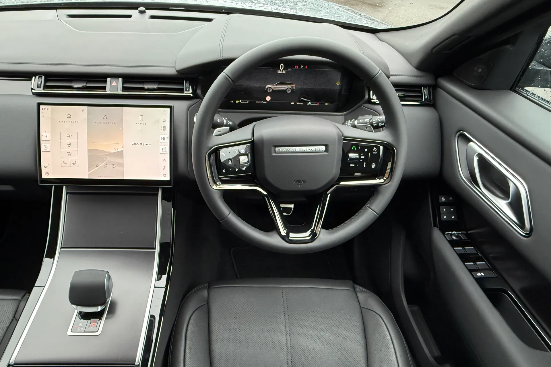 LAND ROVER RANGE ROVER VELAR thumbnail image number 27
