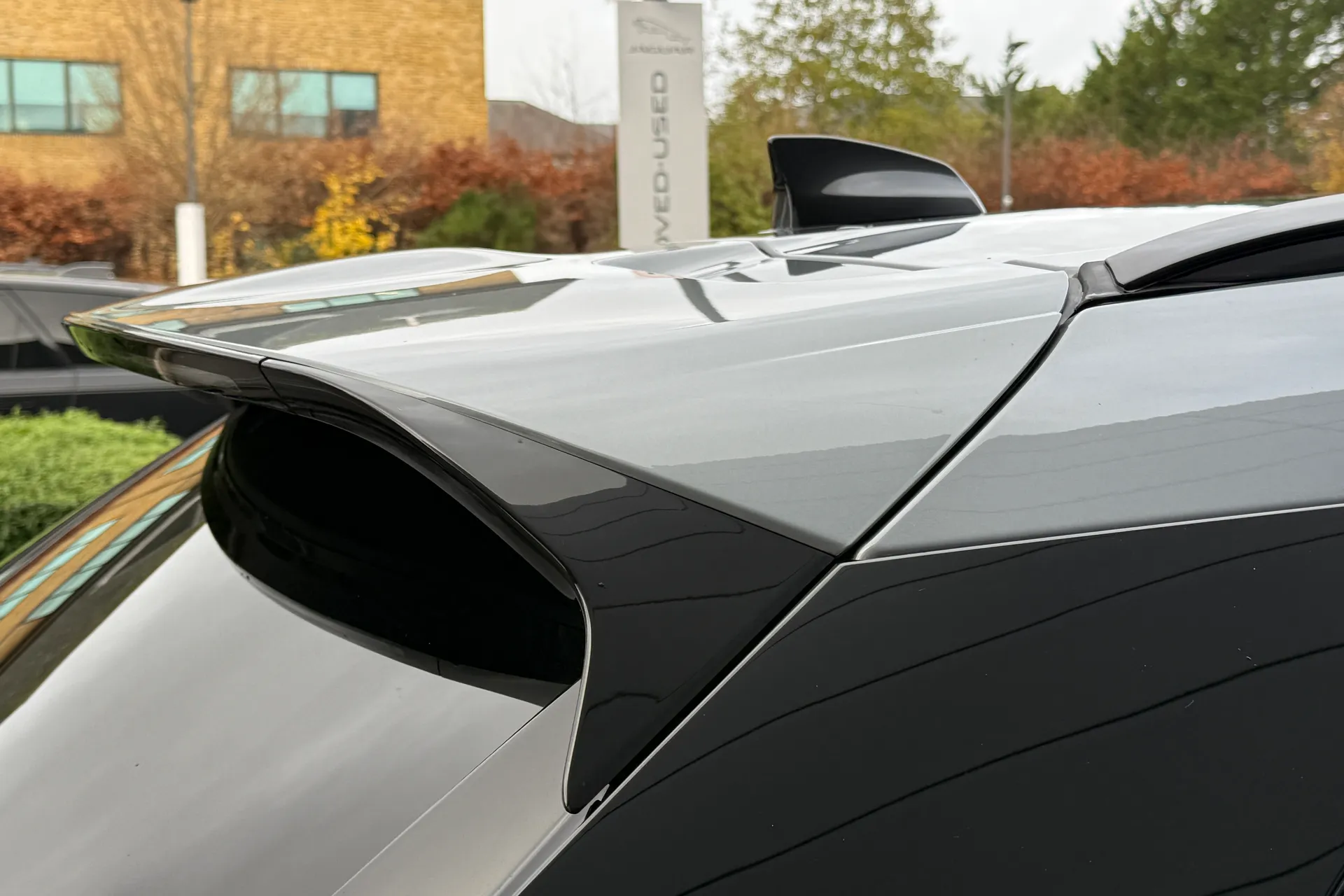 LAND ROVER RANGE ROVER VELAR thumbnail image number 11