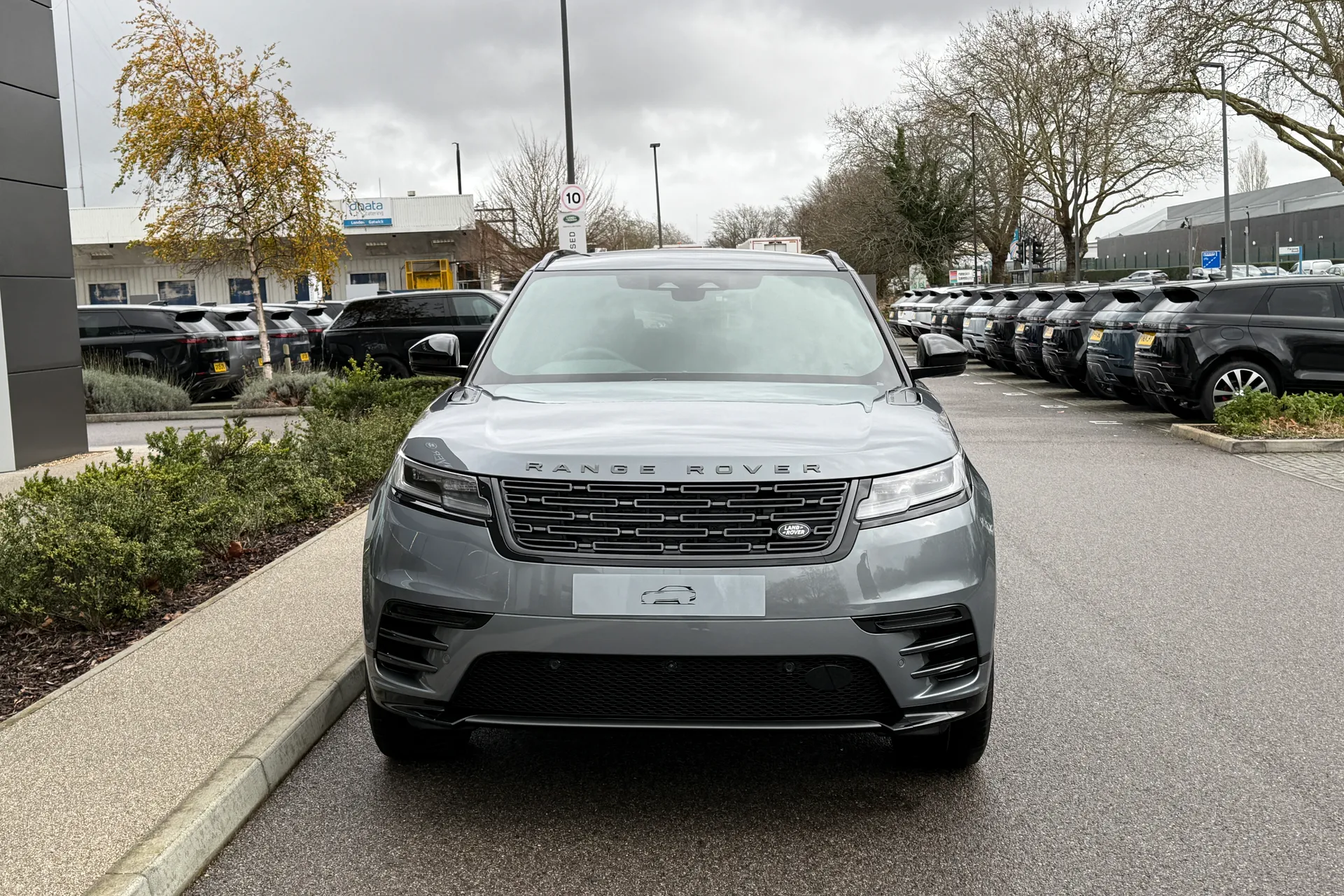 LAND ROVER RANGE ROVER VELAR thumbnail image number 16