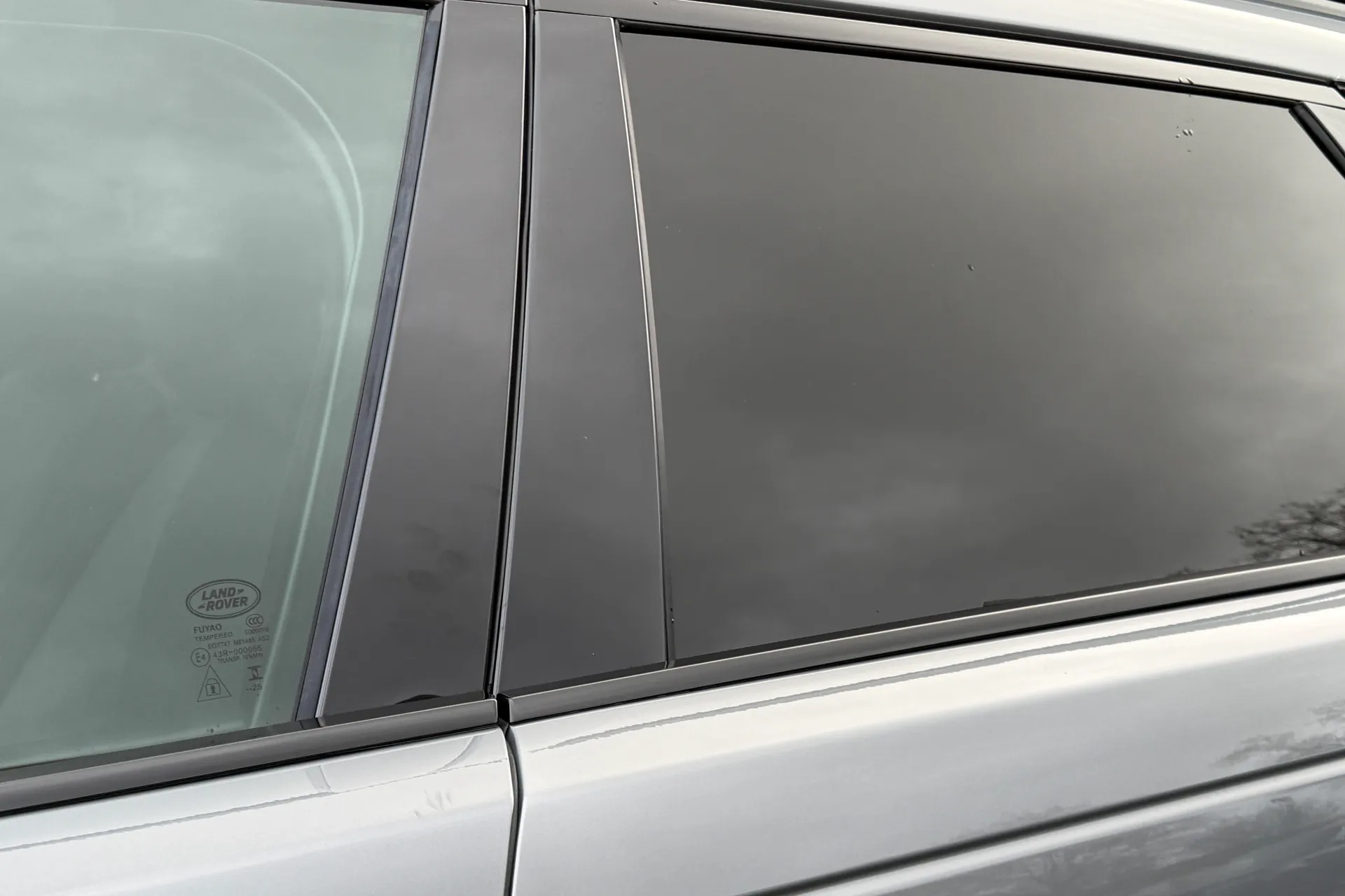 LAND ROVER RANGE ROVER VELAR thumbnail image number 20