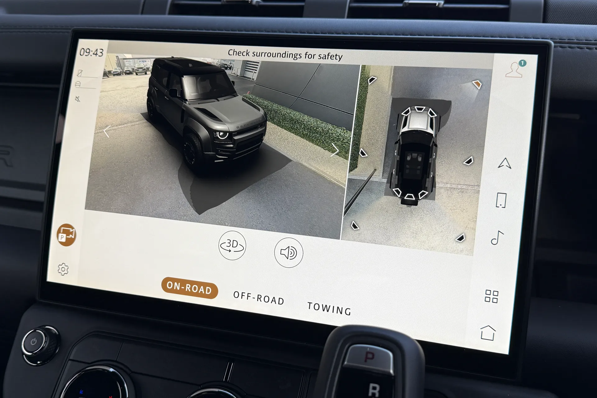 LAND ROVER Defender 110 thumbnail image number 16