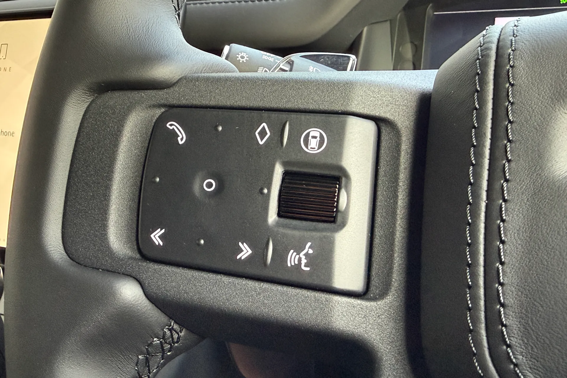 LAND ROVER Defender 110 thumbnail image number 62