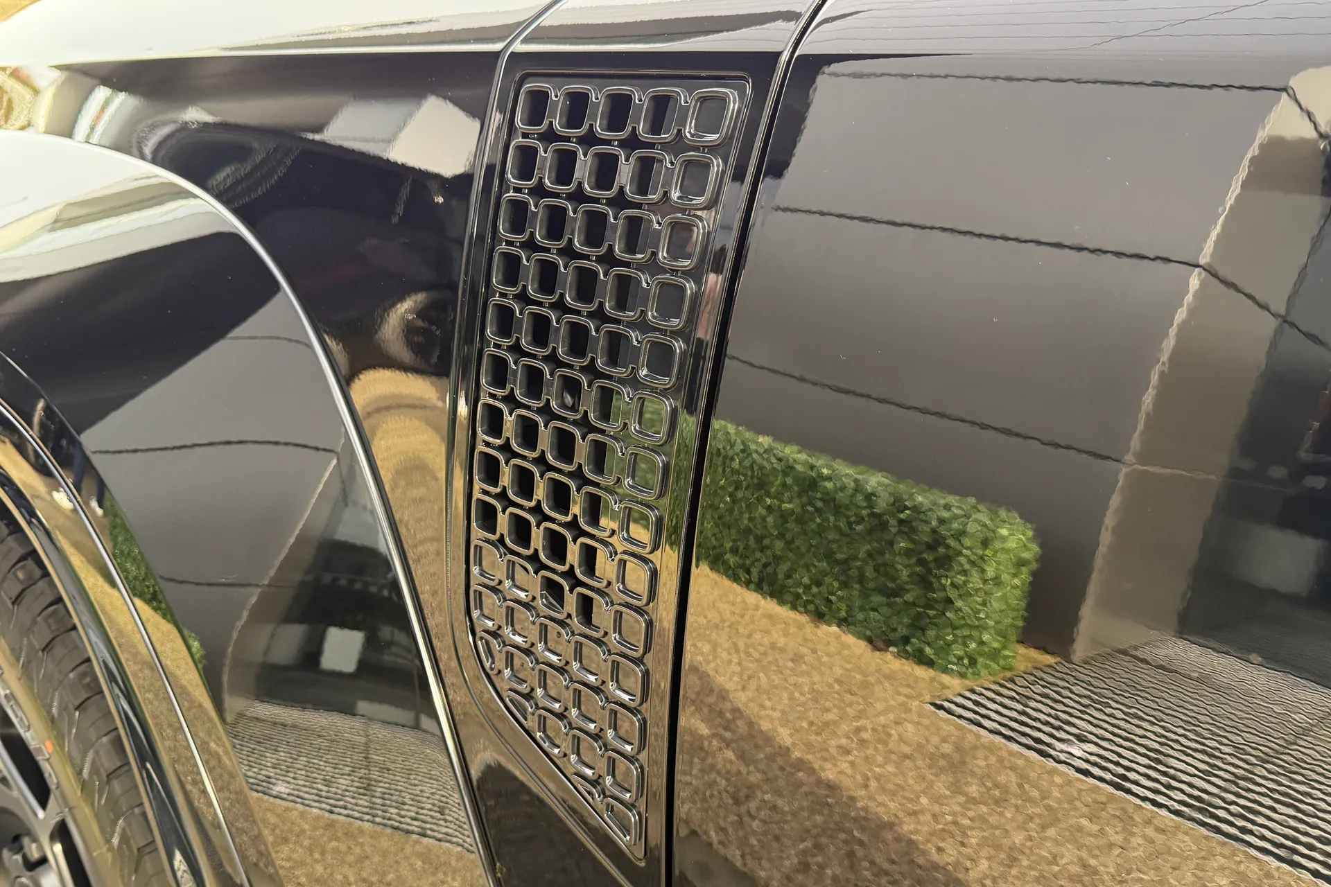 LAND ROVER Defender 110 thumbnail image number 34