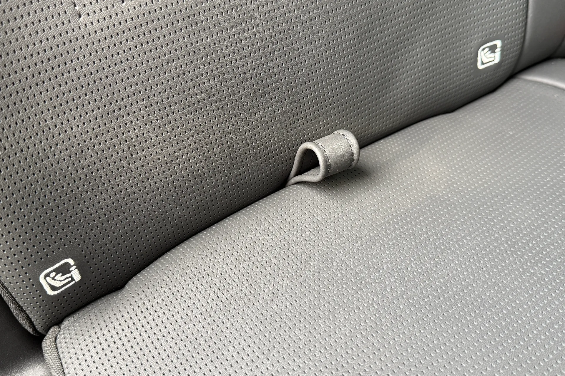 LAND ROVER Defender 110 thumbnail image number 54