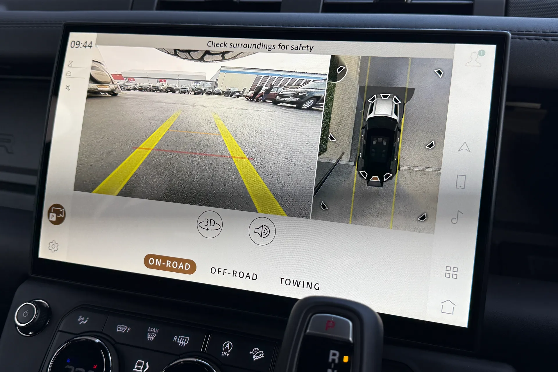 LAND ROVER Defender 110 thumbnail image number 4