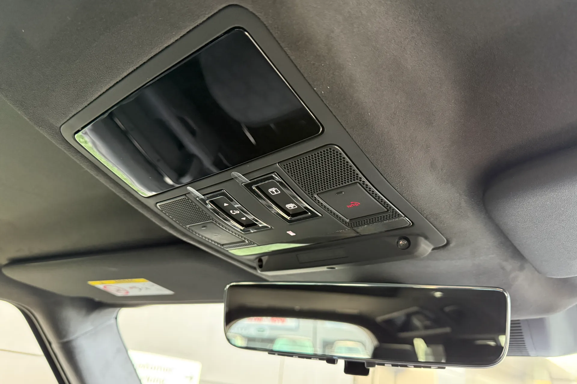 LAND ROVER Defender 110 thumbnail image number 42