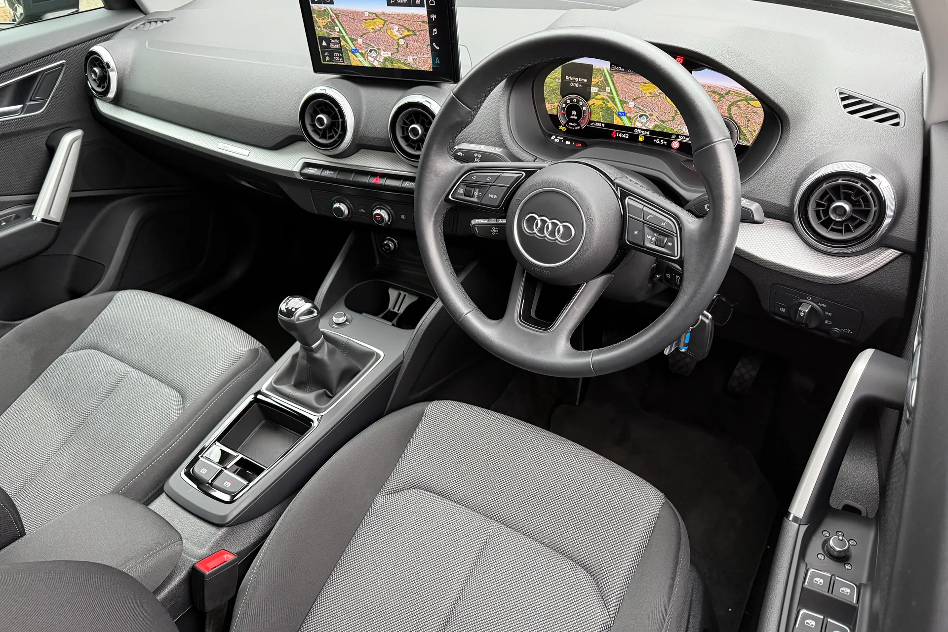 Audi Q2 thumbnail image number 14