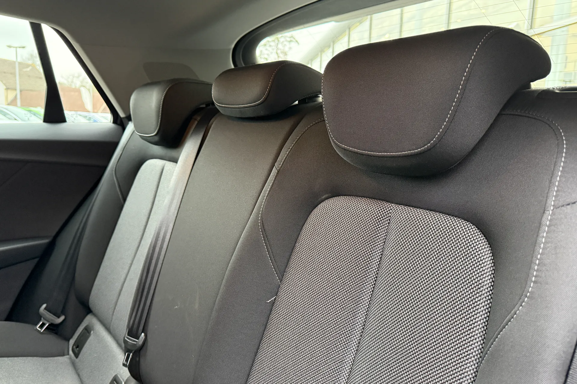 Audi Q2 thumbnail image number 35