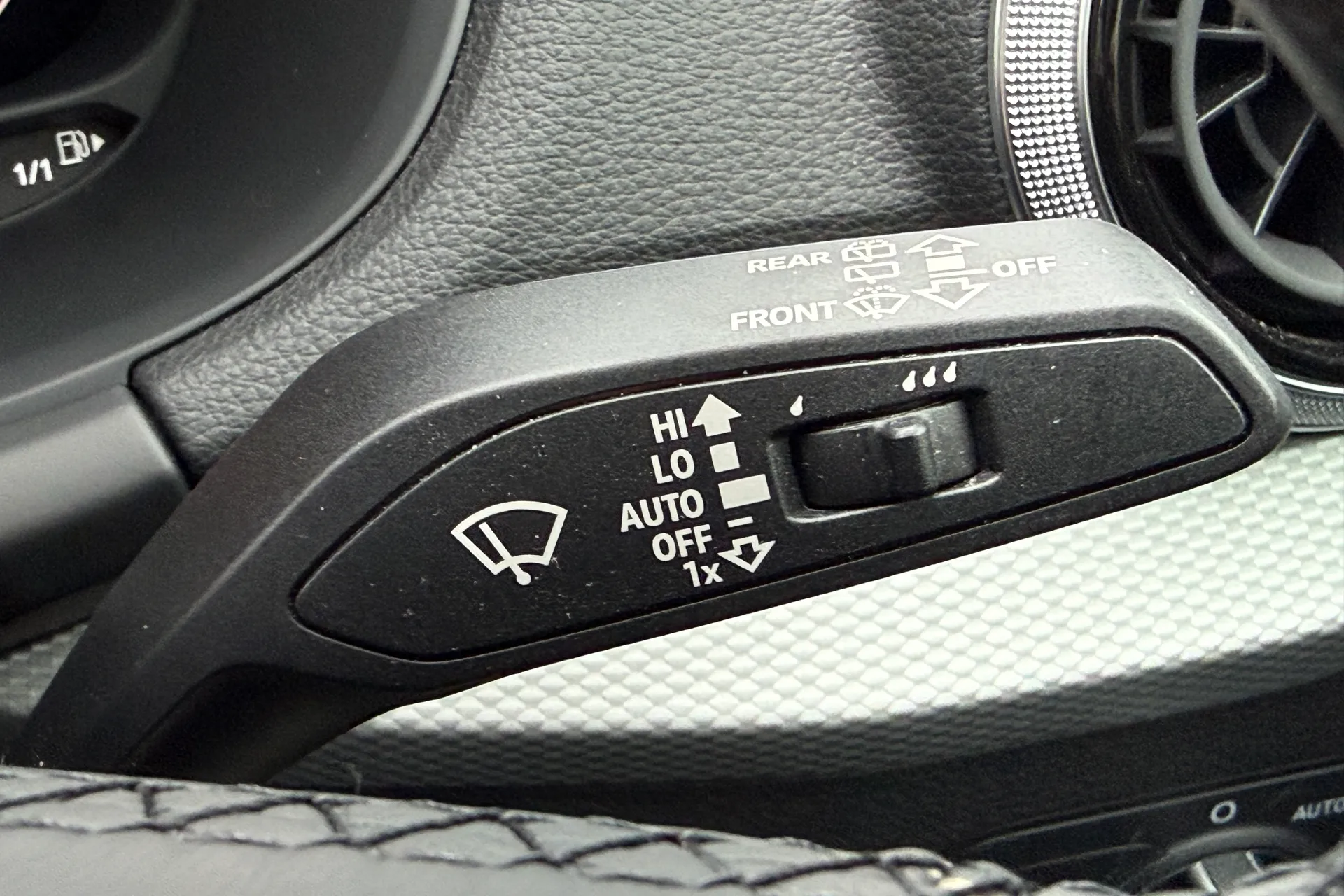 Audi Q2 thumbnail image number 59