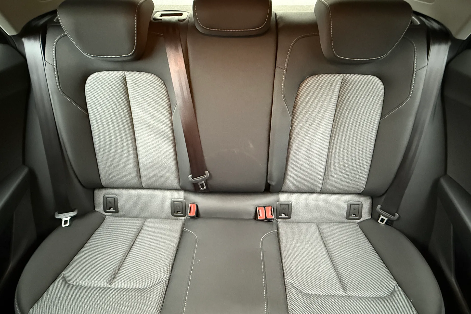 Audi Q2 thumbnail image number 32