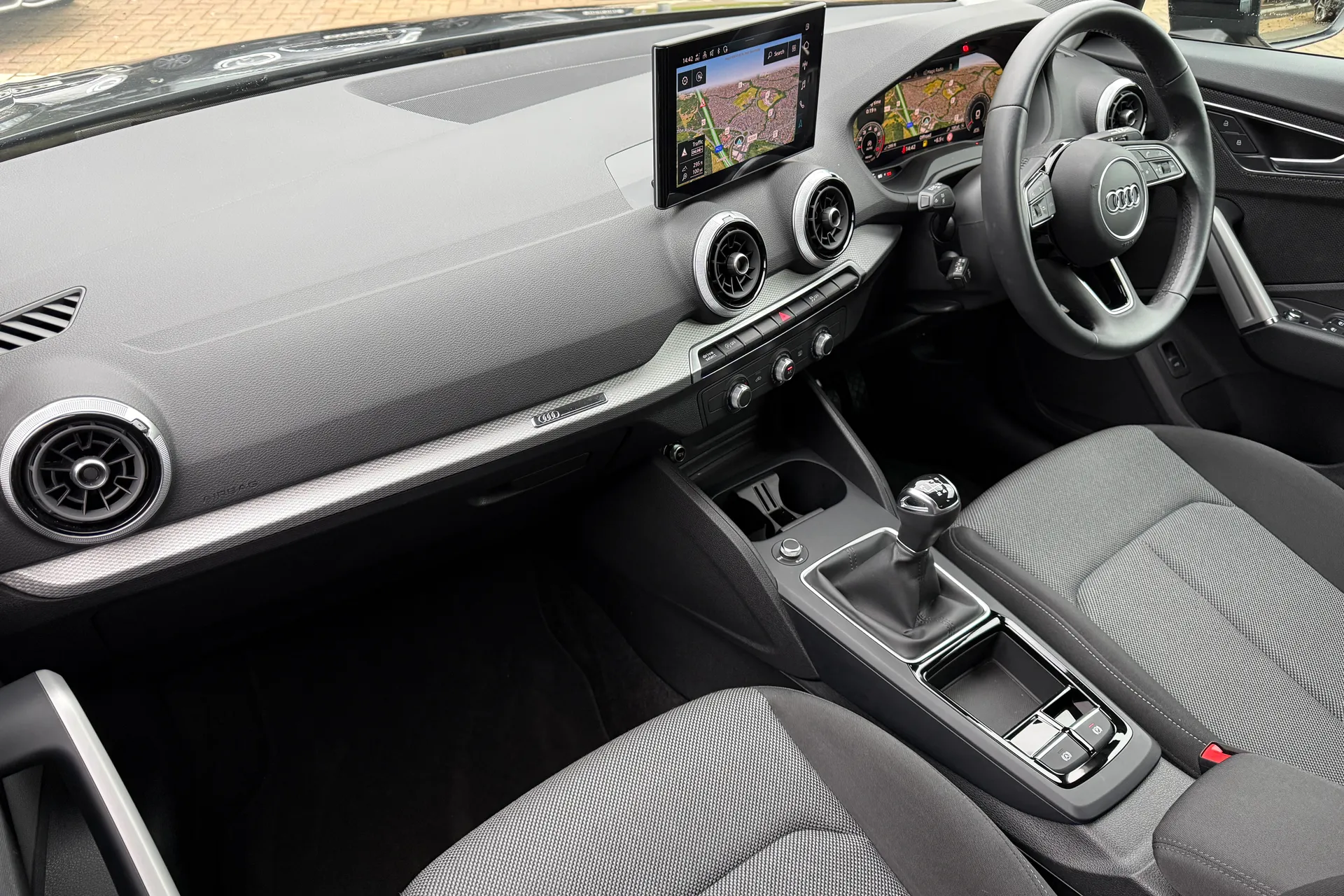 Audi Q2 thumbnail image number 19