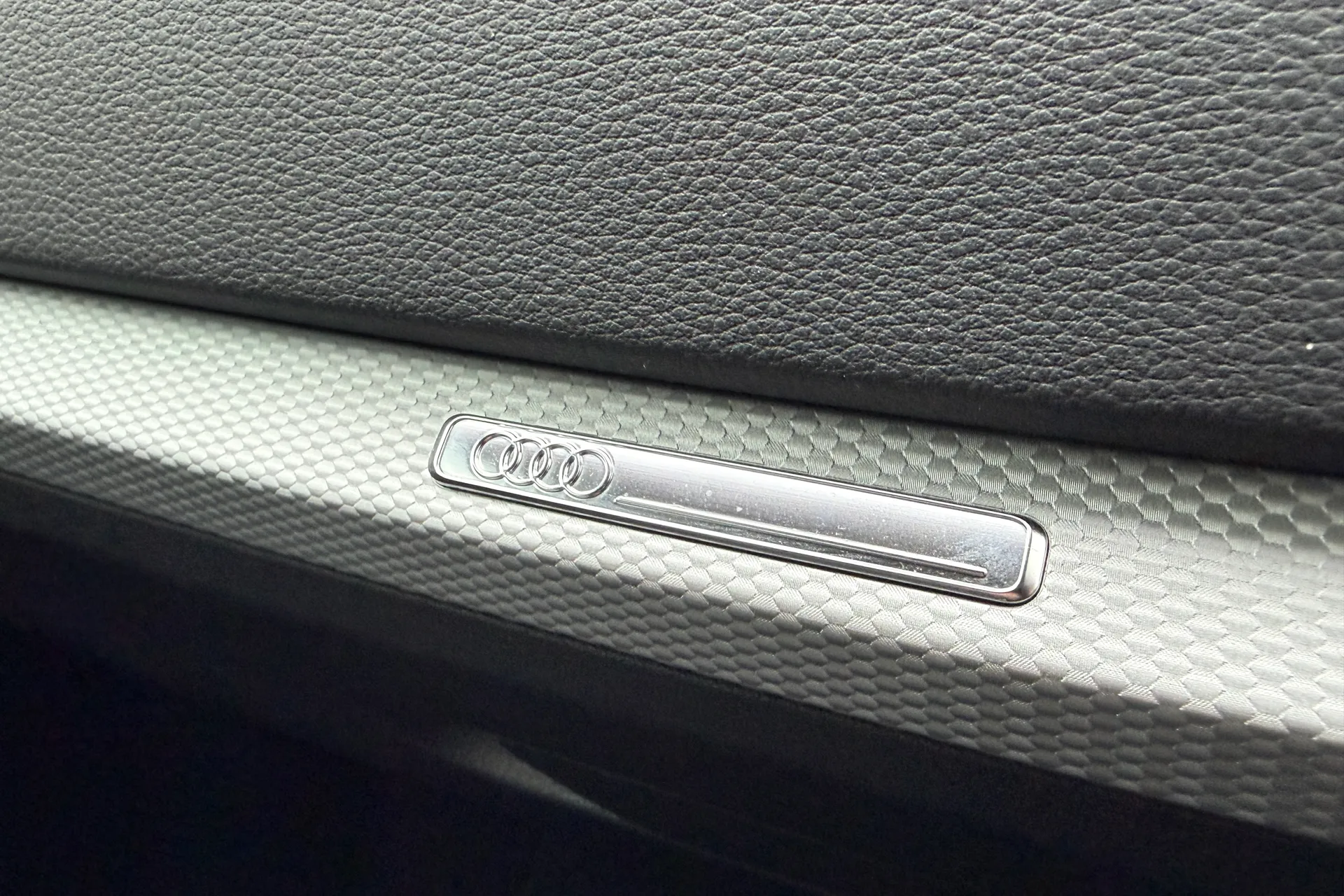 Audi Q2 thumbnail image number 45