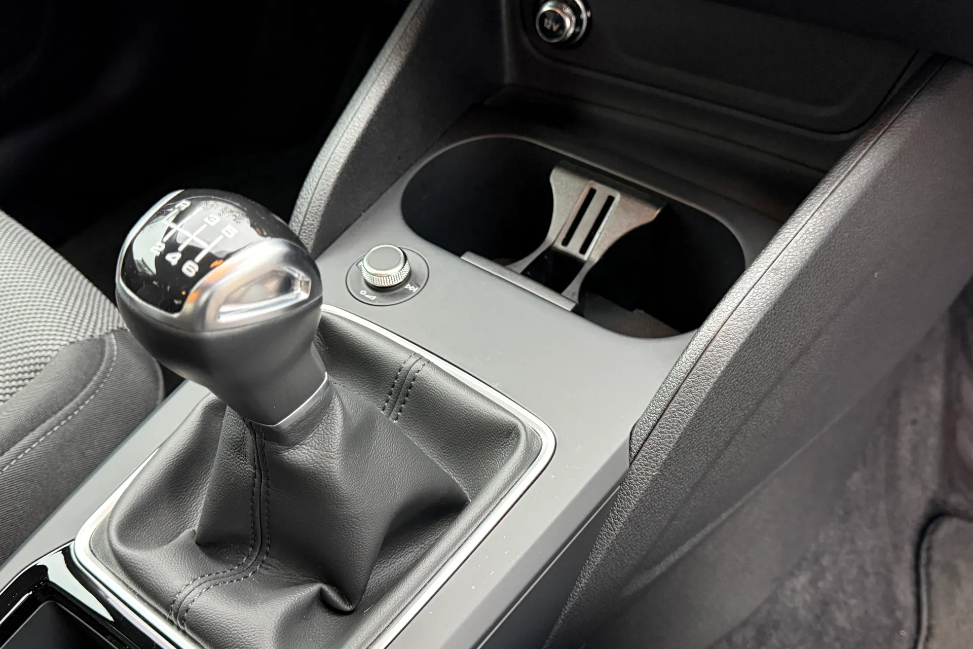 Audi Q2 thumbnail image number 42