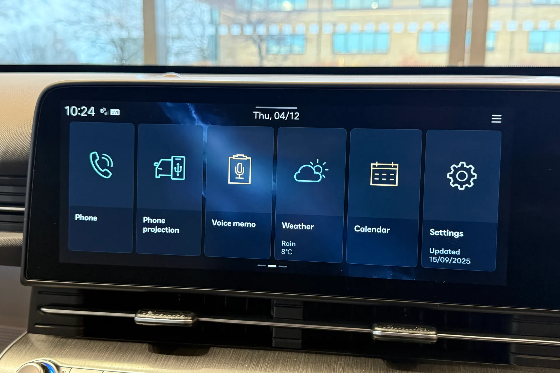 HYUNDAI KONA thumbnail image number 21