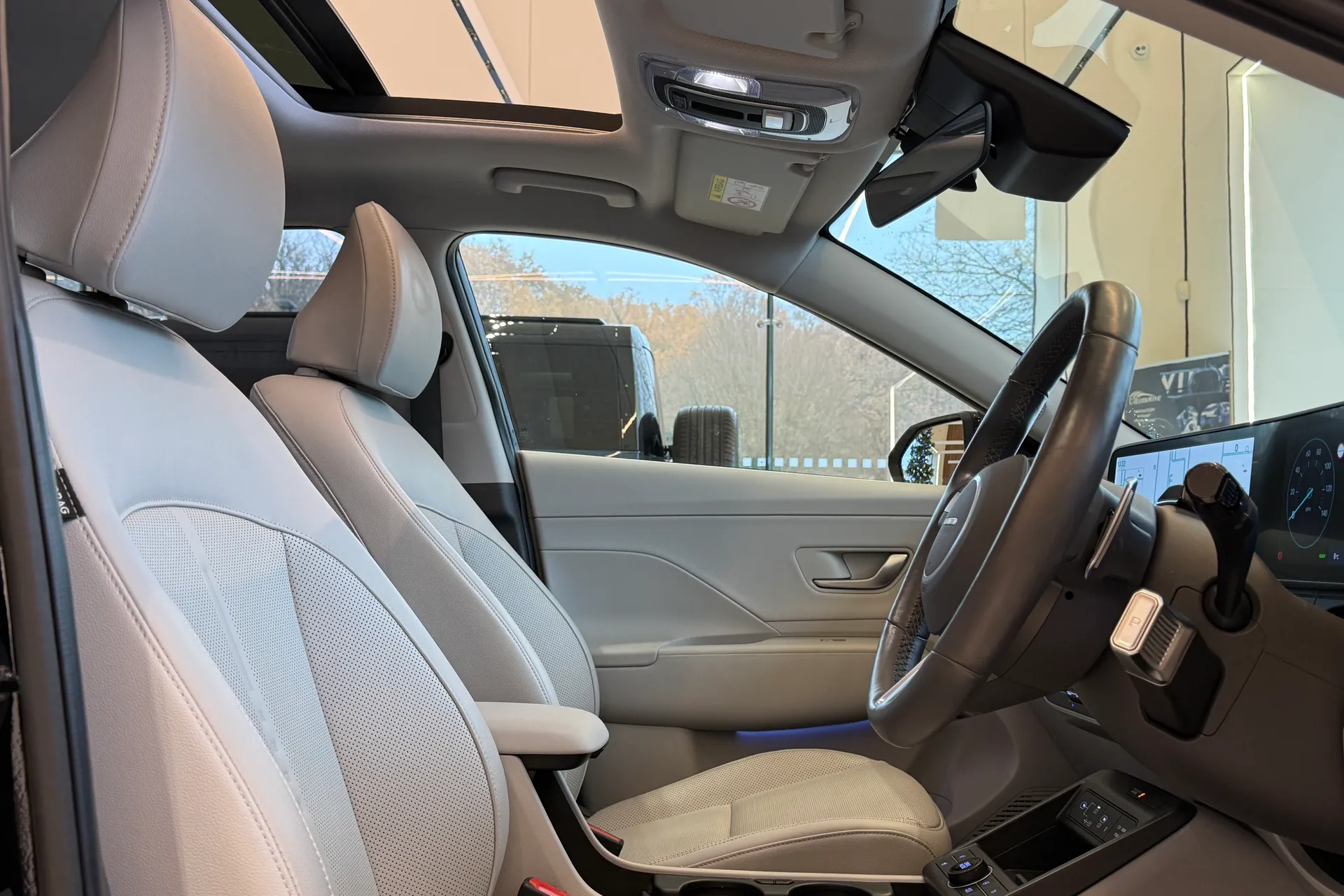 HYUNDAI KONA thumbnail image number 42