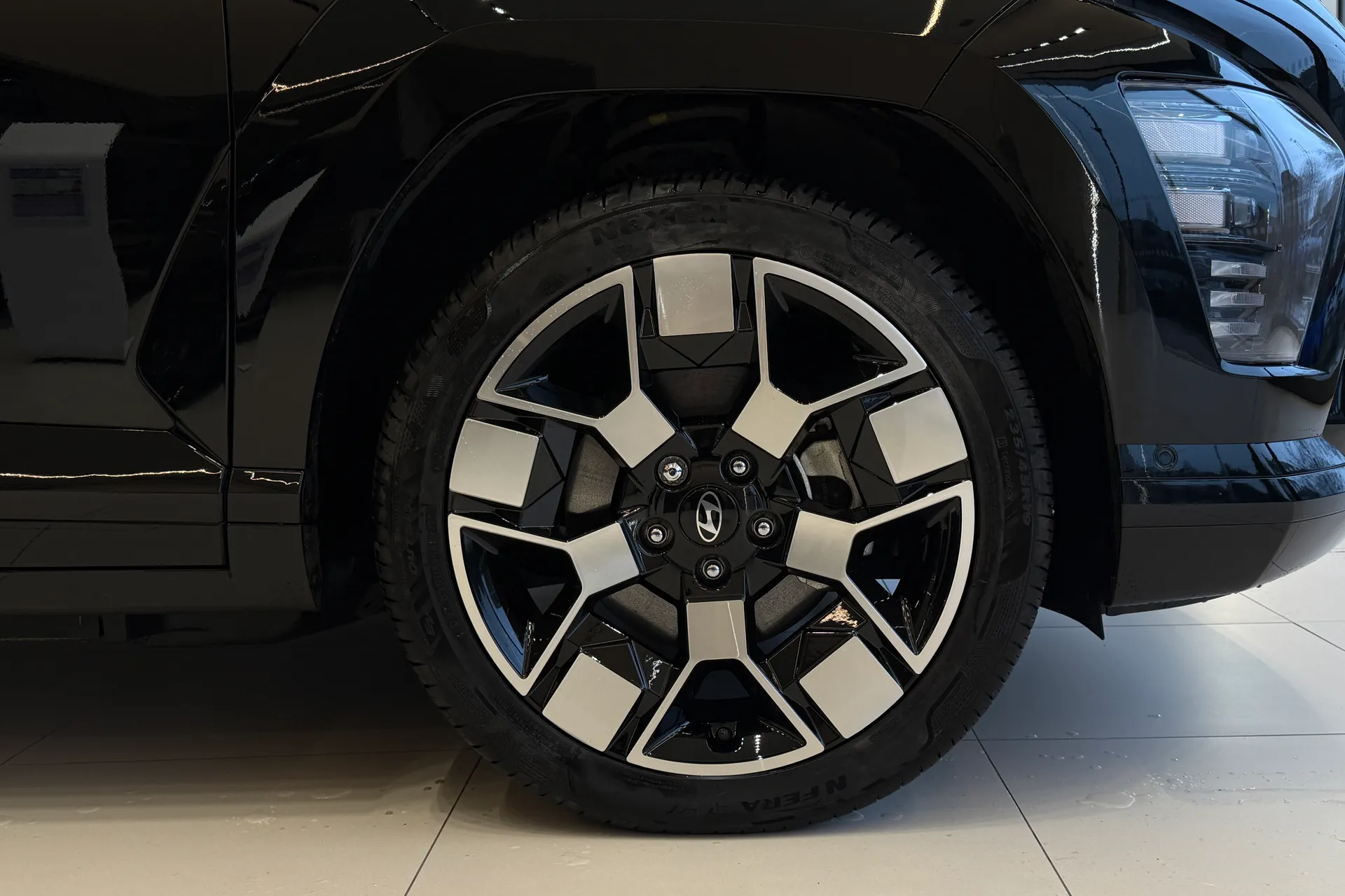 HYUNDAI KONA thumbnail image number 13