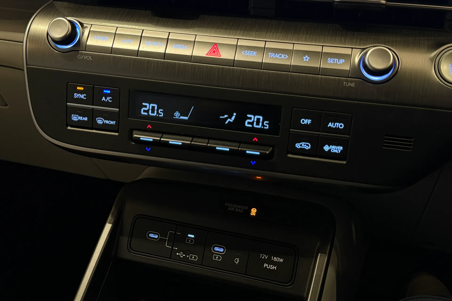 HYUNDAI KONA thumbnail image number 18